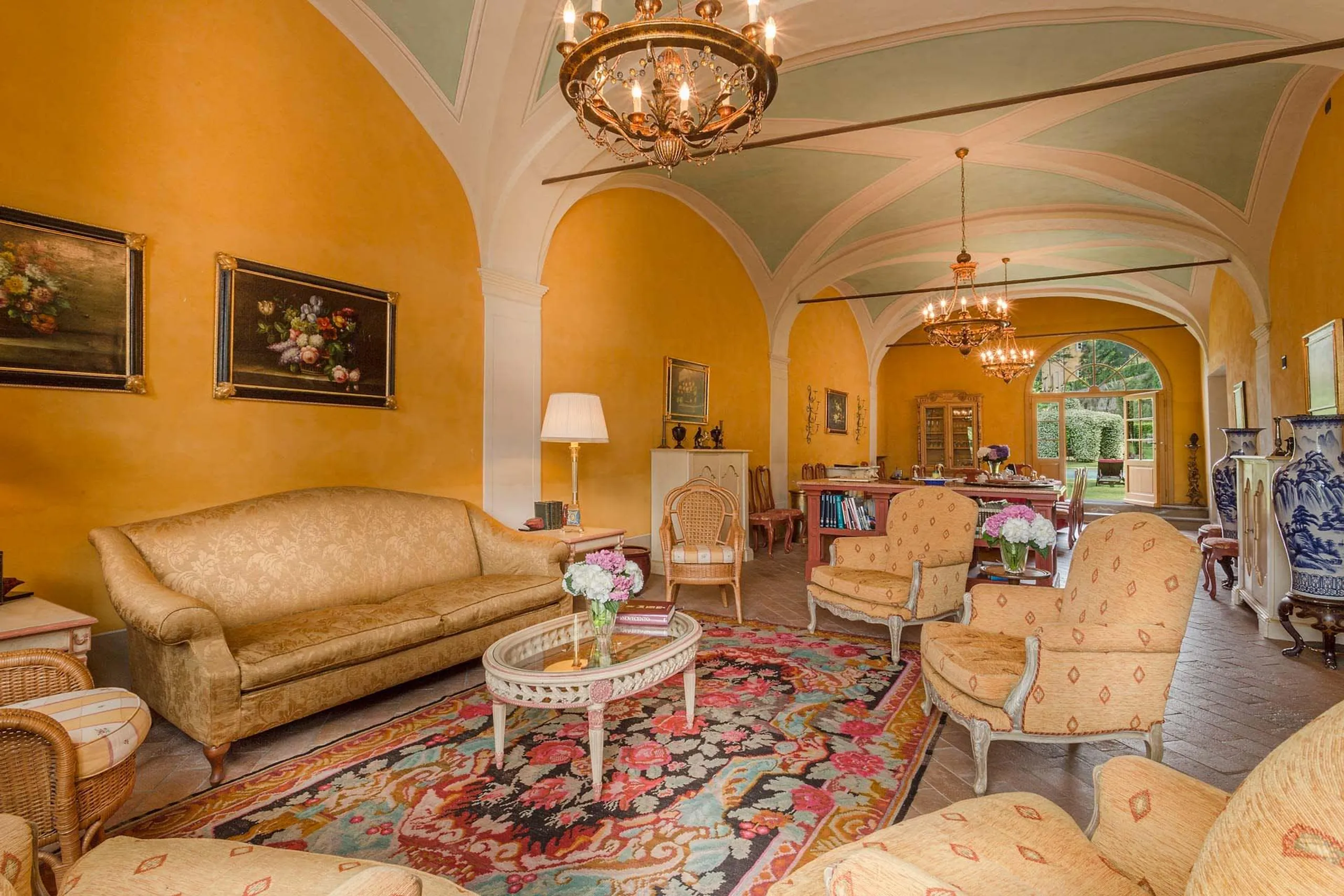 Romantic Tuscan Villa with Private Pool, Garden, and Enchanting Views — photograph 7