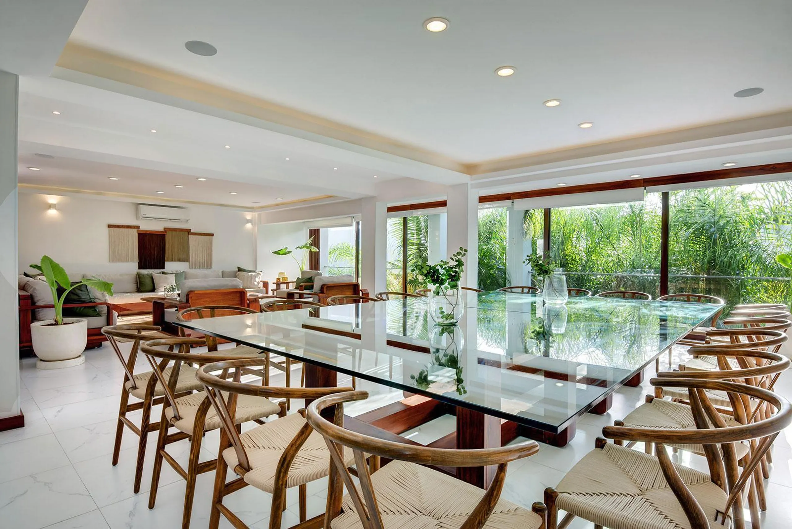 Panoramic Luxe Retreat with Infinity Pool Stunning Ocean Vistas and Serenity — photograph 11