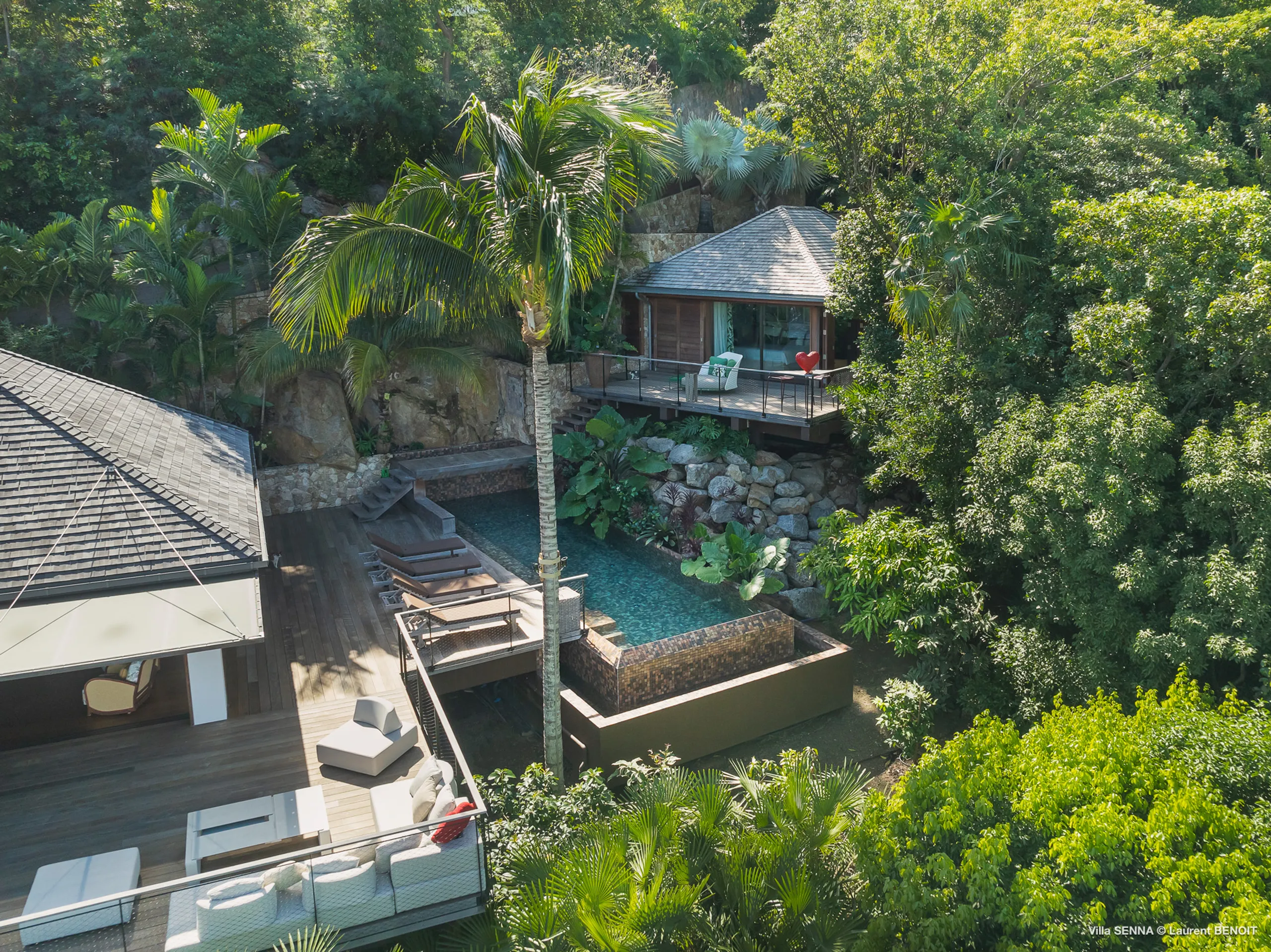 Chic St. Jean Villa with Pool, Gardens & Ocean Breezes — photograph 2