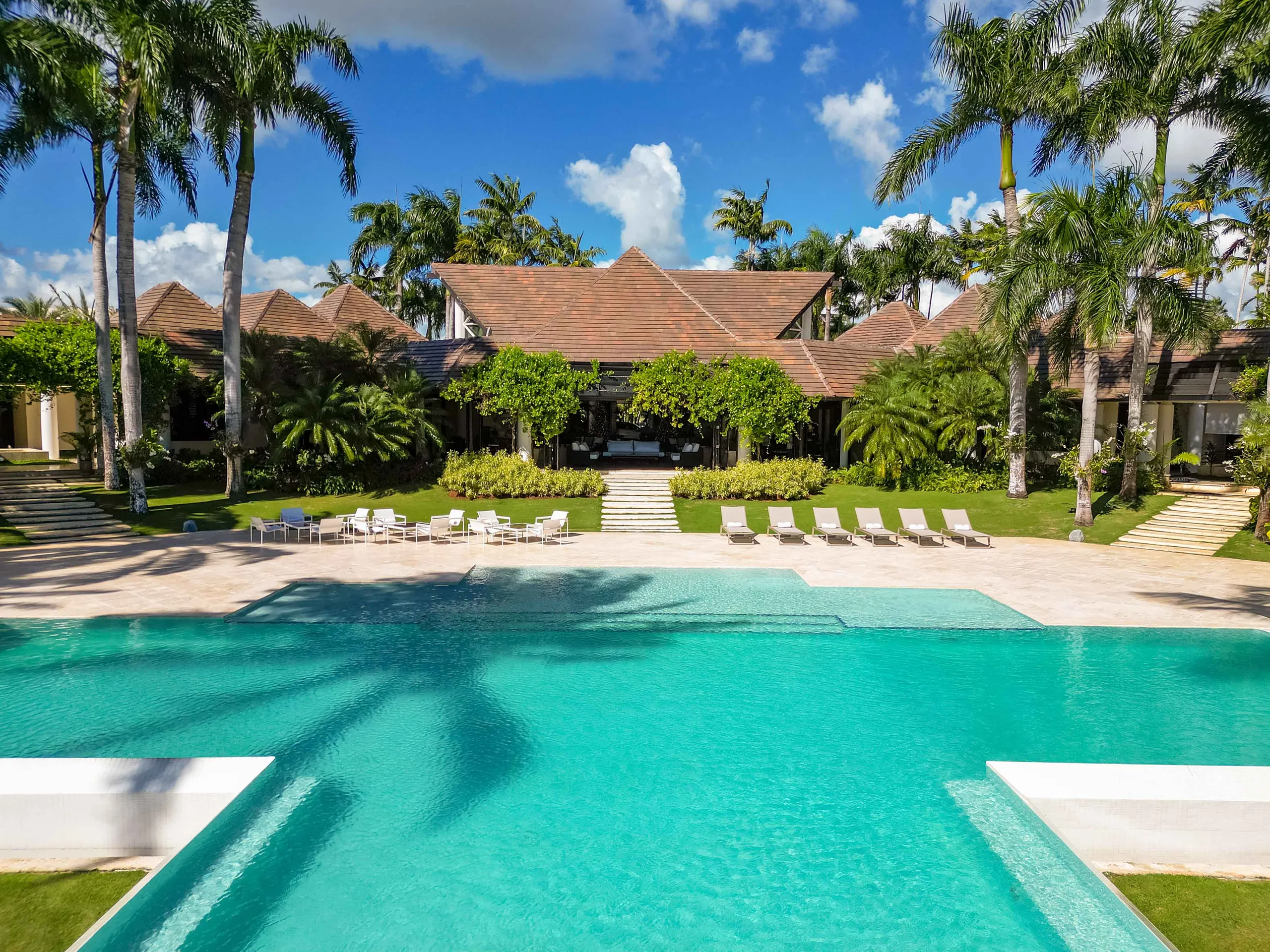 Outstanding Oceanview Villa with Gorgeous Pool, La Romana