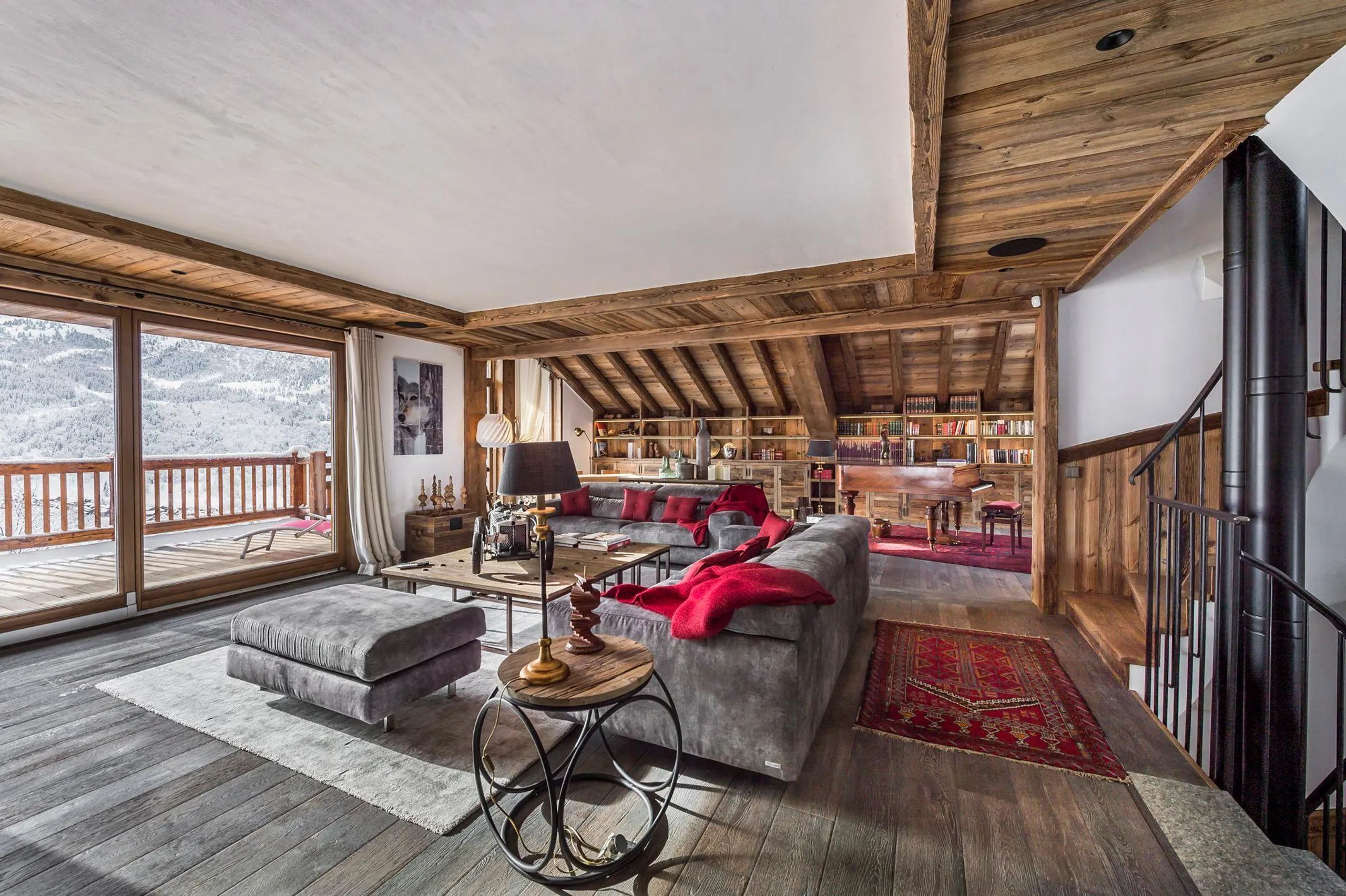 Splendid Six-Bedroom Chalet with Private Hammam — photograph 9