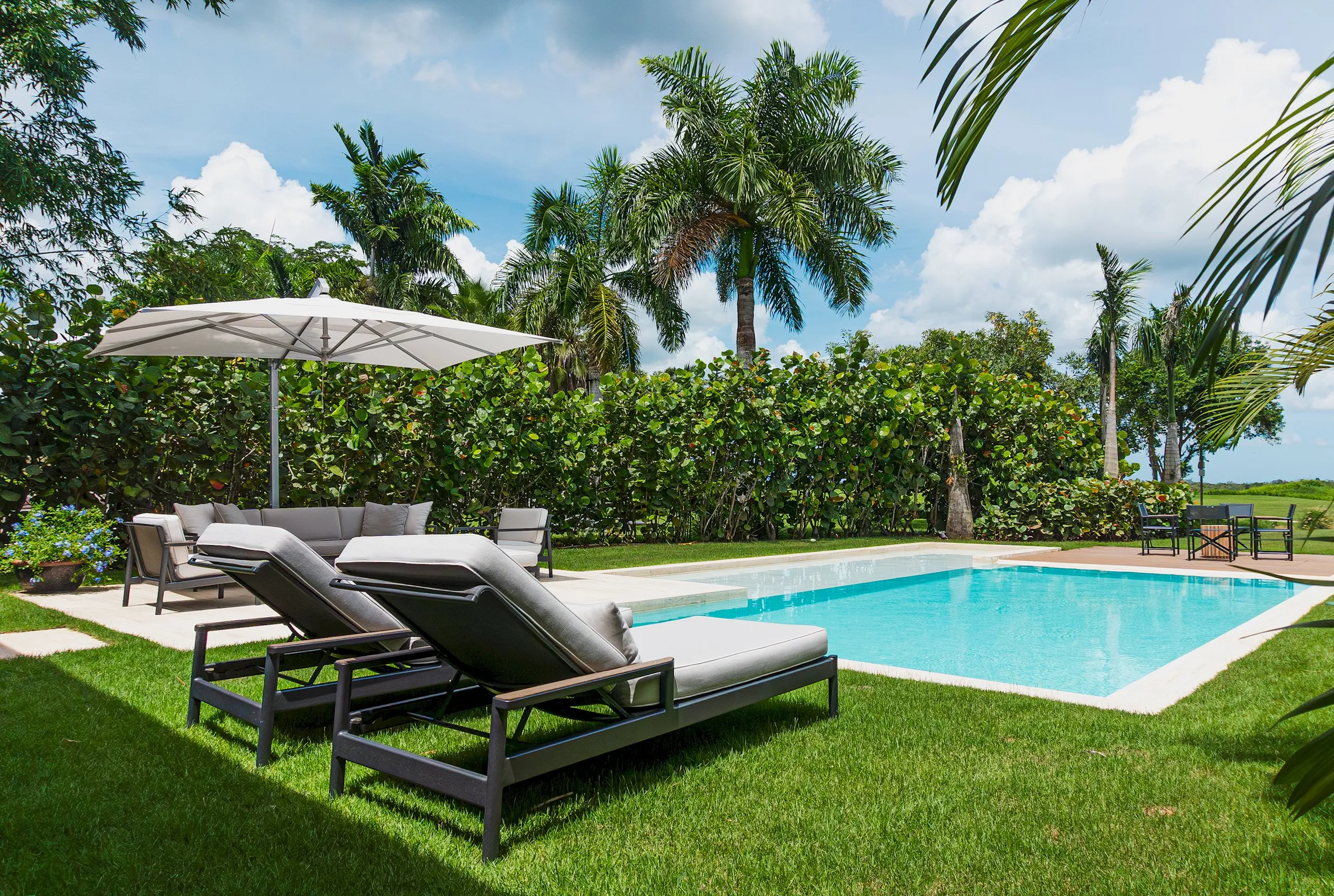 Charming Luxury Villa with Pool and Lush Gardens, La Romana