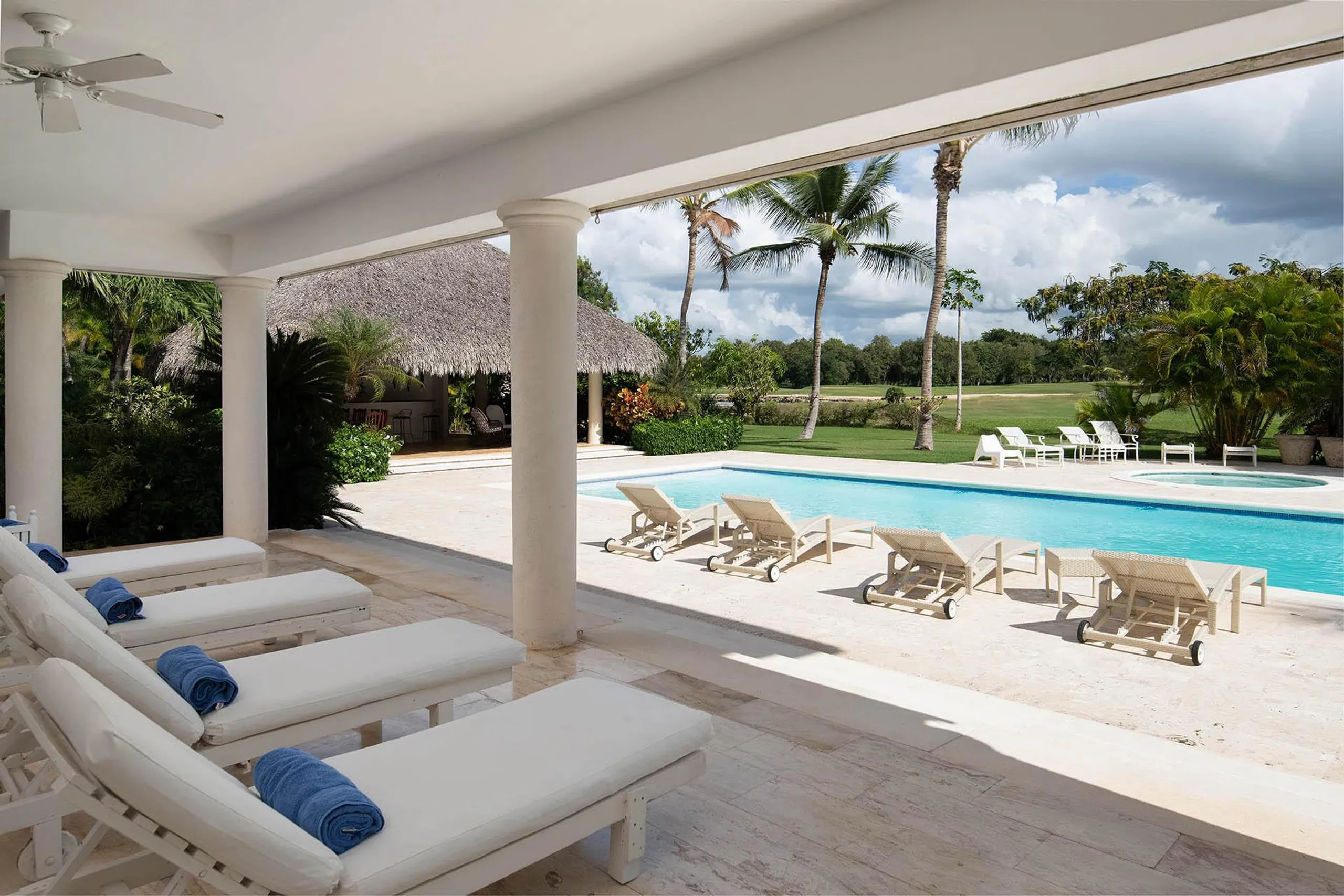 Ornate Caribbean-Style Villa with Private Pool and  Dye Fore Golf Course Views — photograph 2
