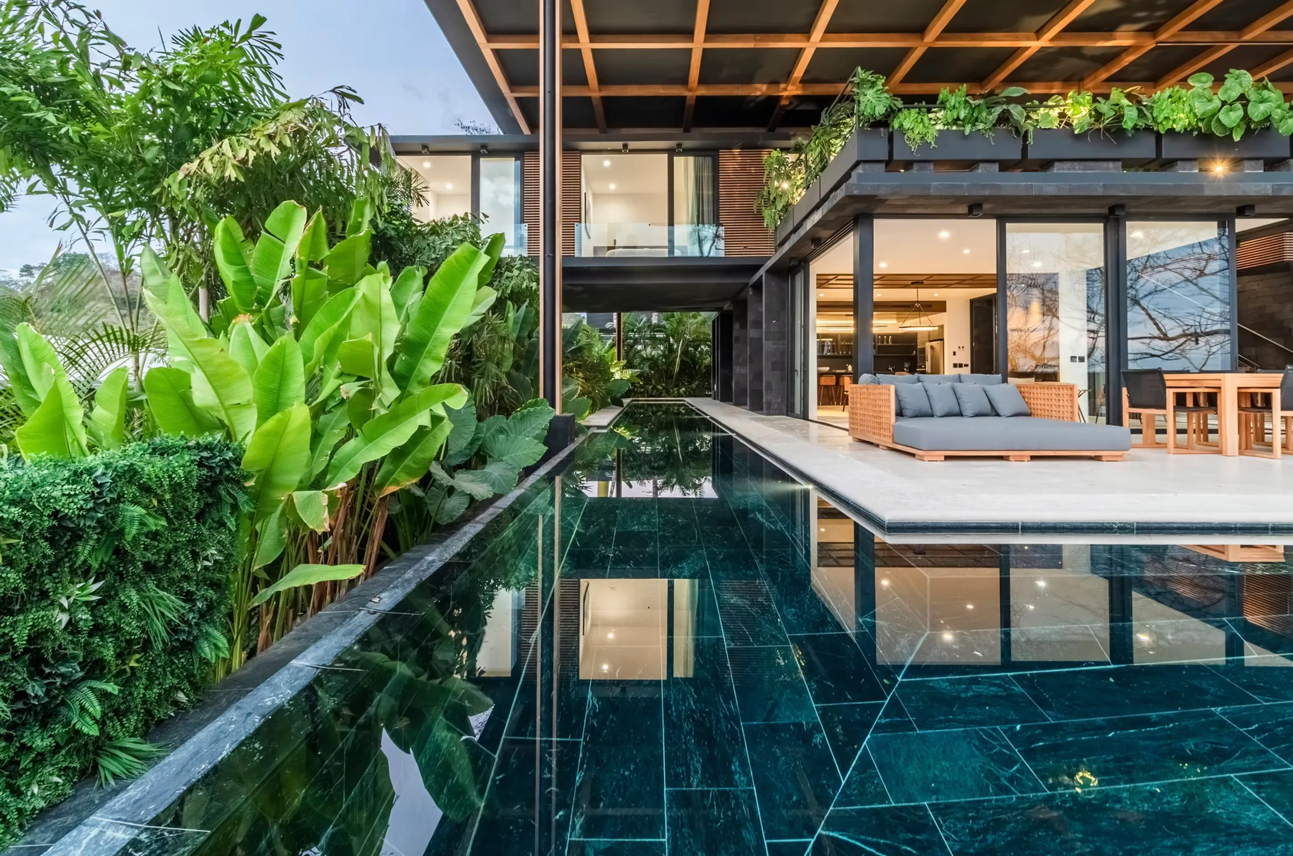 Santa Teresa's Finest Villa with Infinity Pool and Ocean Views, Playa Hermosa ST
