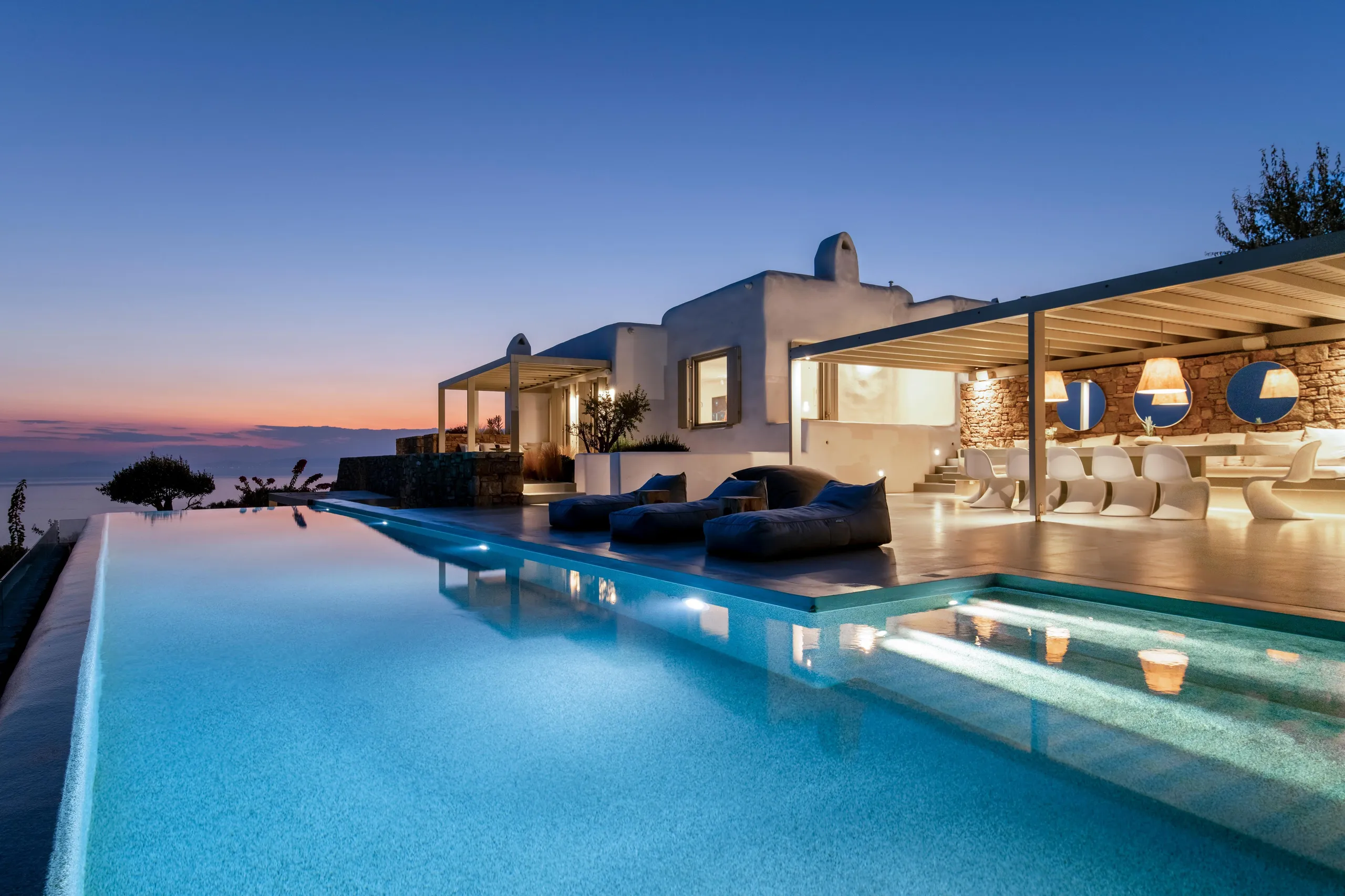 Experience Mykonian Luxury Living at this Breathtaking Villa near Tourlos — photograph 5