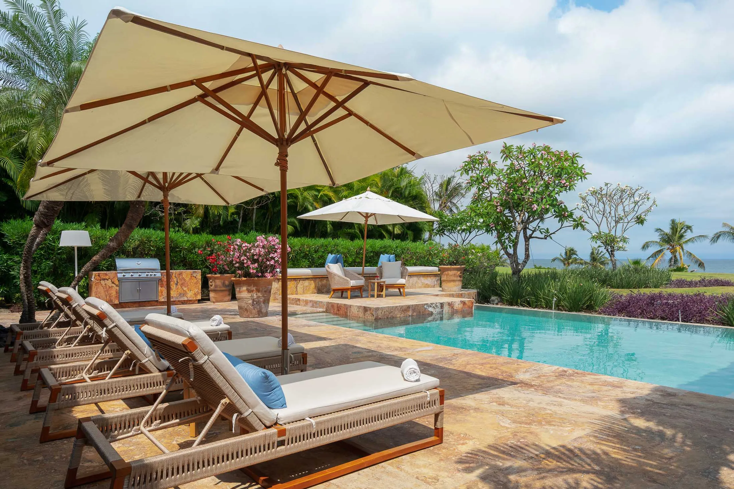 Sophisticated Lagos del Mar Villa with Private Pool & Panoramic Views — photograph 2