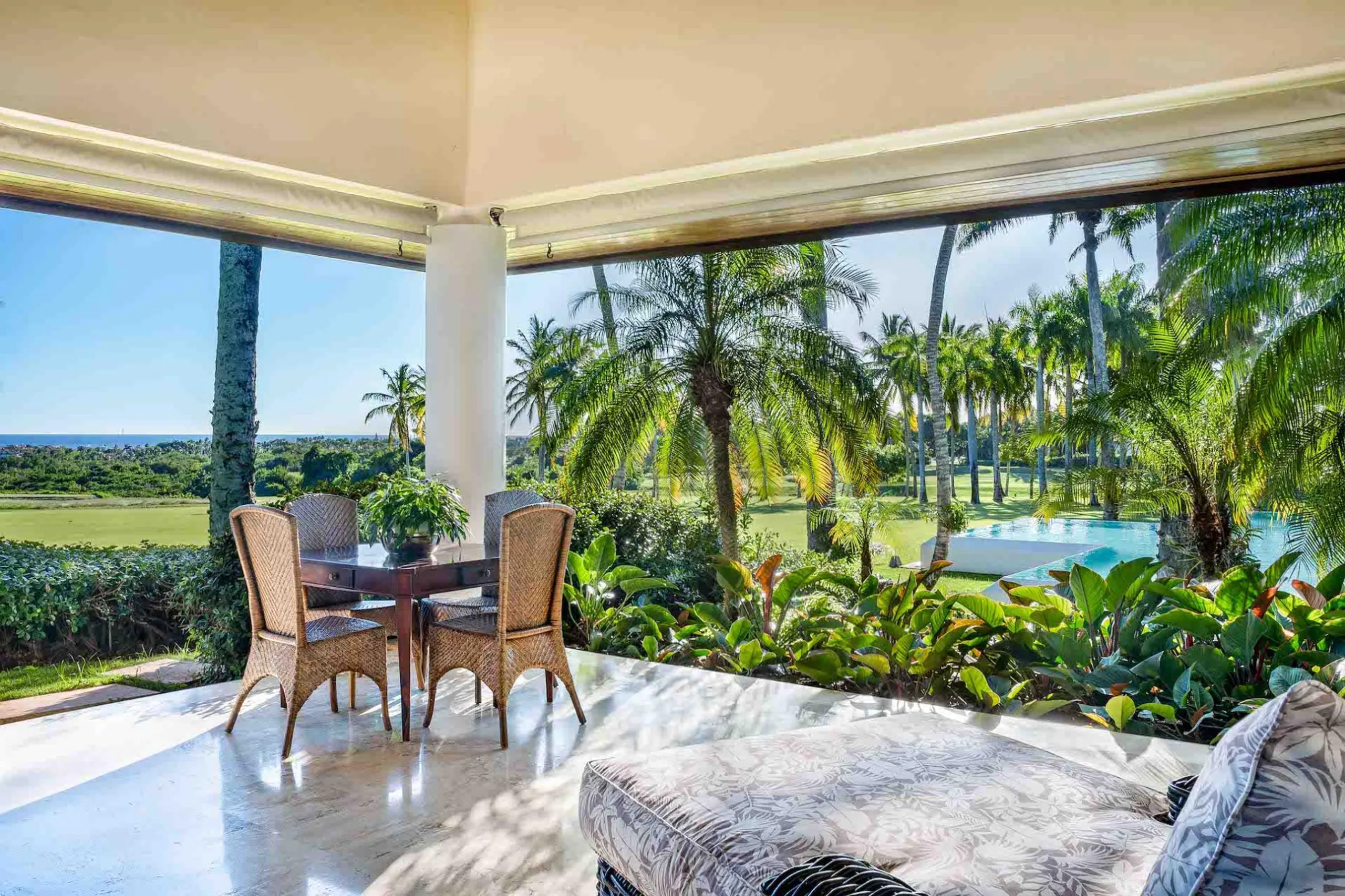 Exquisite 10BR Retreat with Caribbean Sea and Dye Fore Golf Course Views — photograph 4