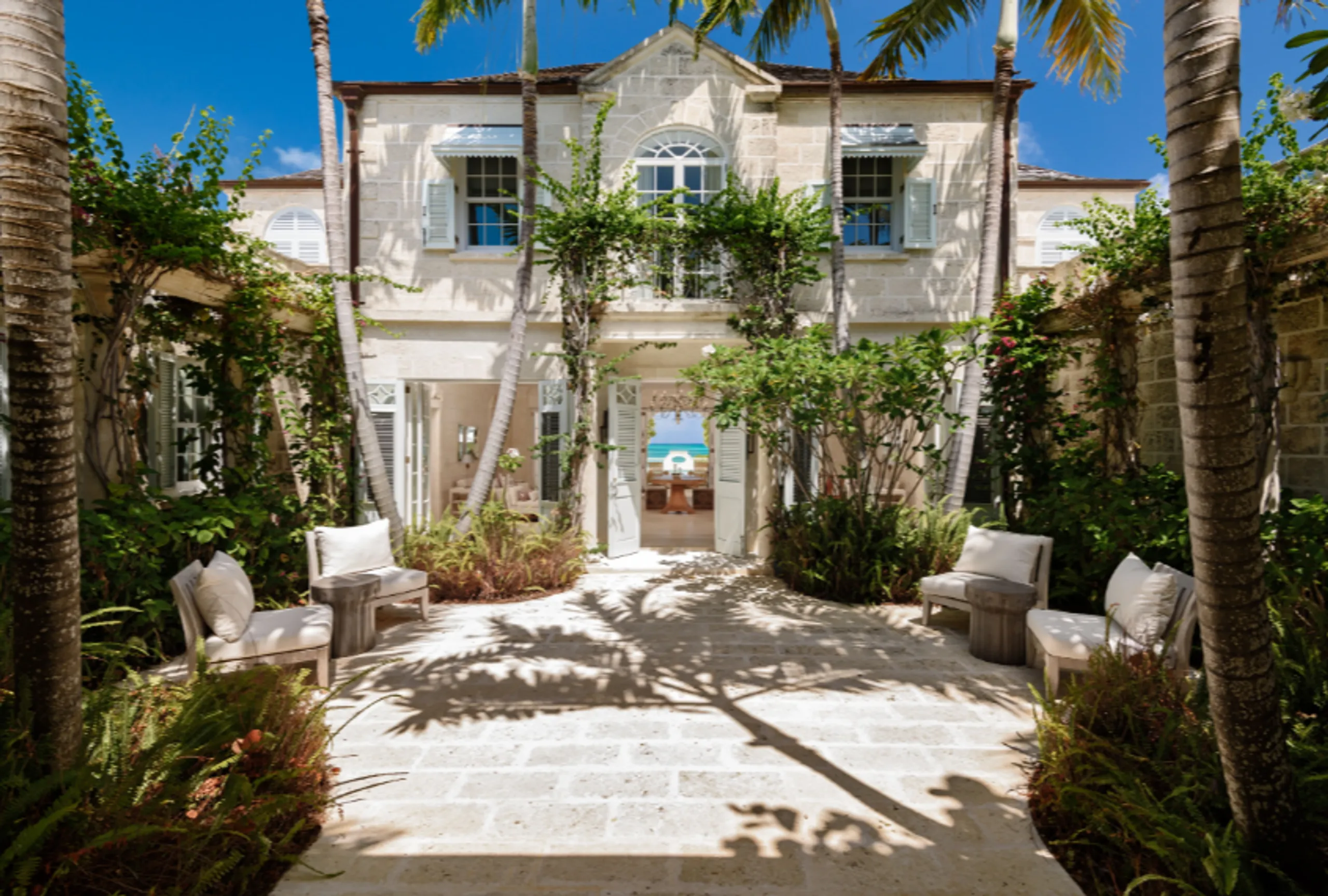 Ocean Front Grand Luxury Oasis with Private Pool and Ocean Views — photograph 8