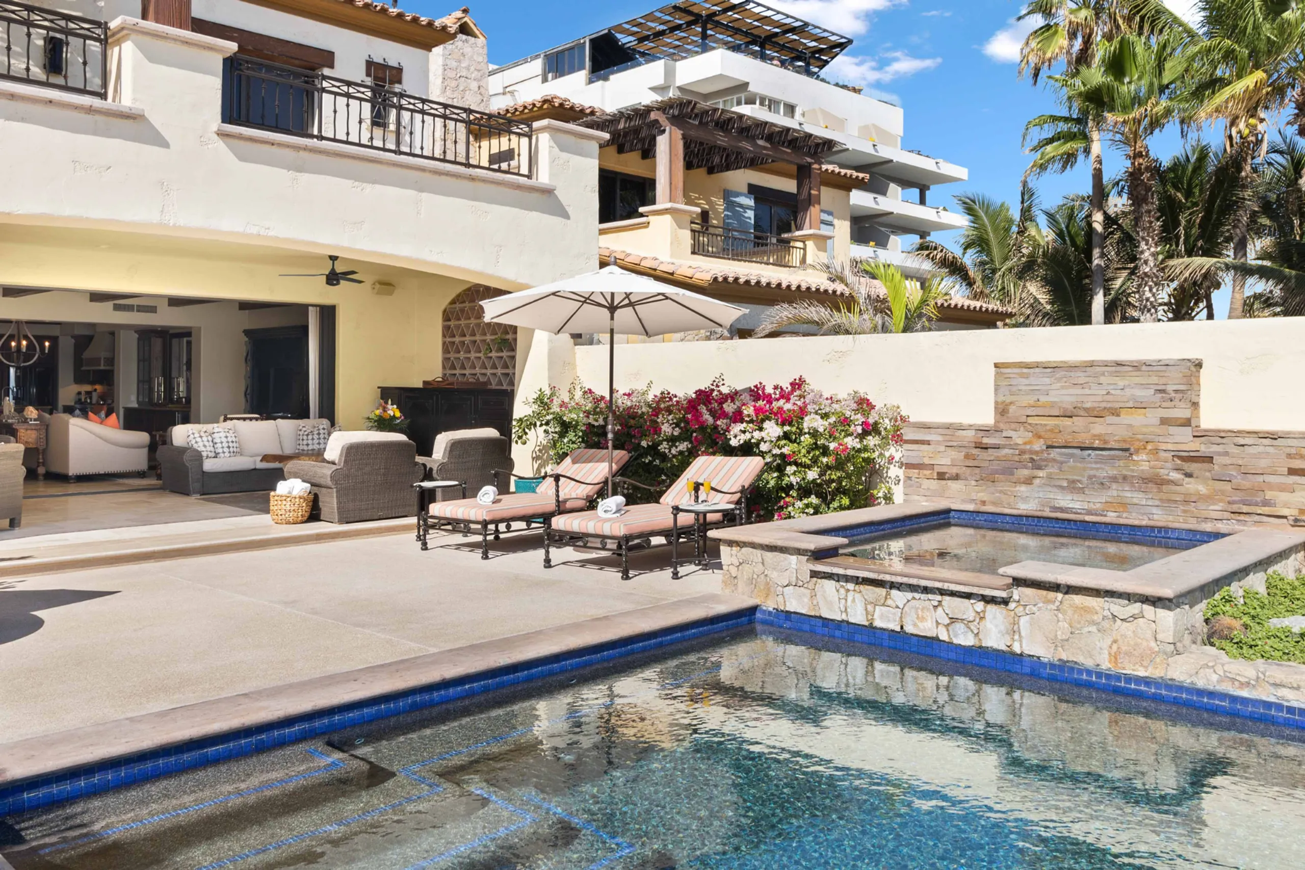 Hacienda Villa with Panoramic Ocean View and Resort Pool — photograph 6