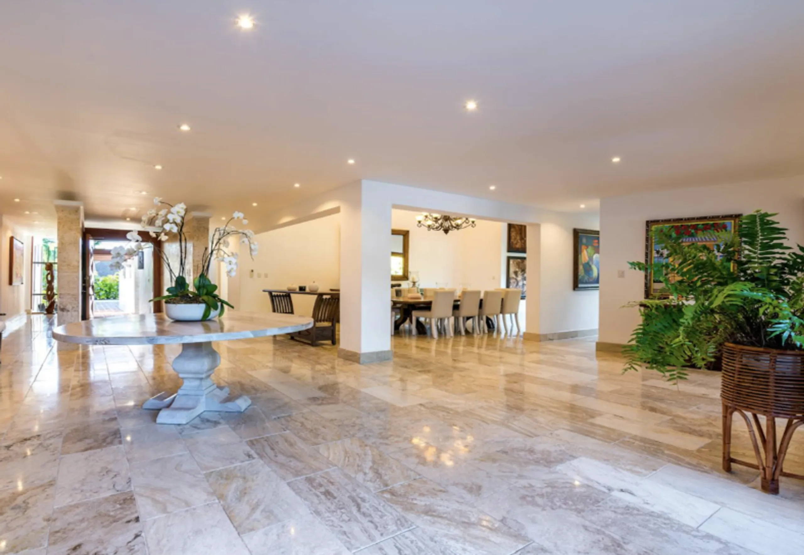 Casa de Campo's Impeccably Designed Villa with Private Pool — photograph 9