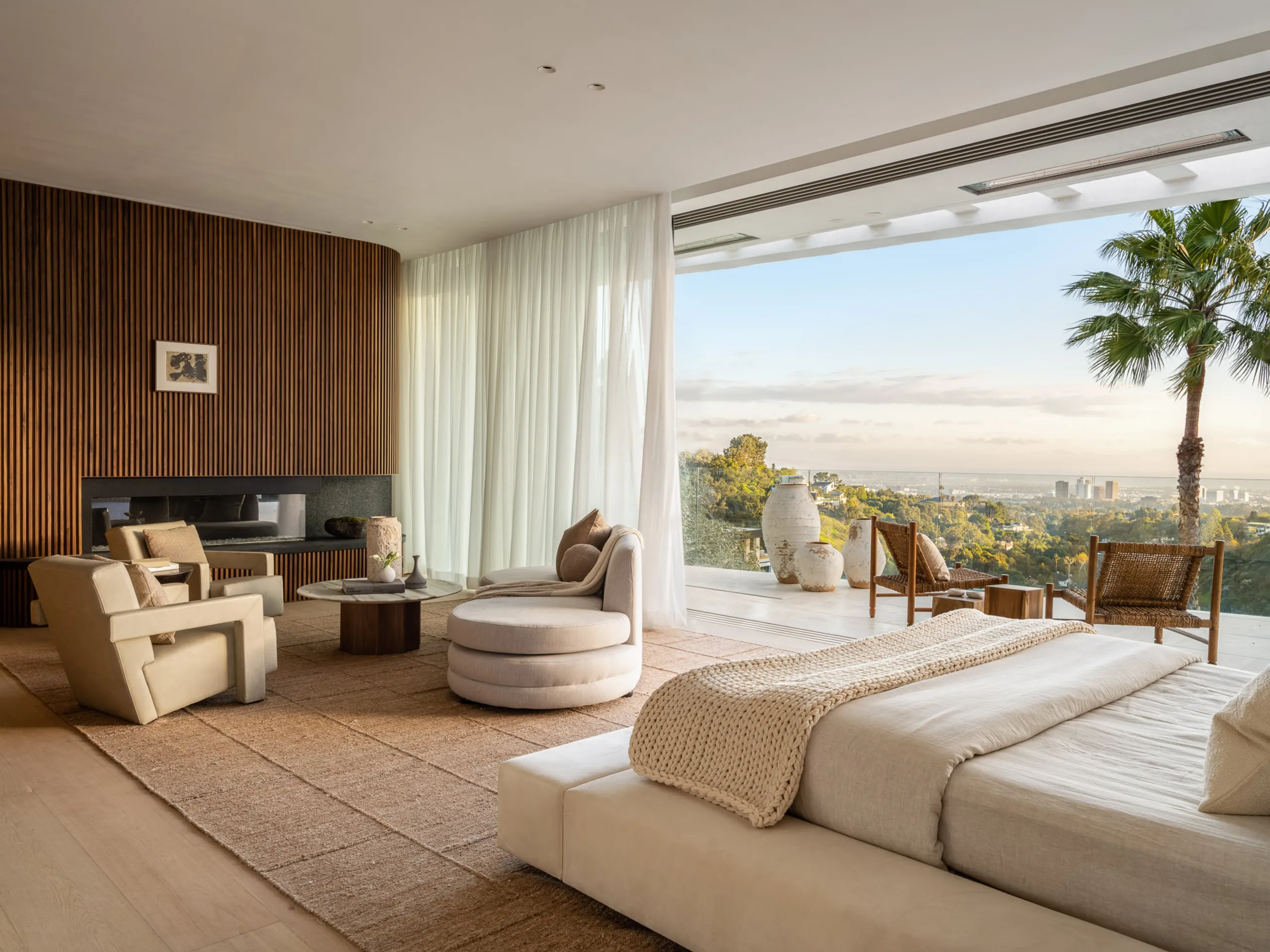 Serenity Designer Residence by Dieter Vander Velpen with Pool, Jacuzzi & City-to-Ocean Vistas — photograph 10
