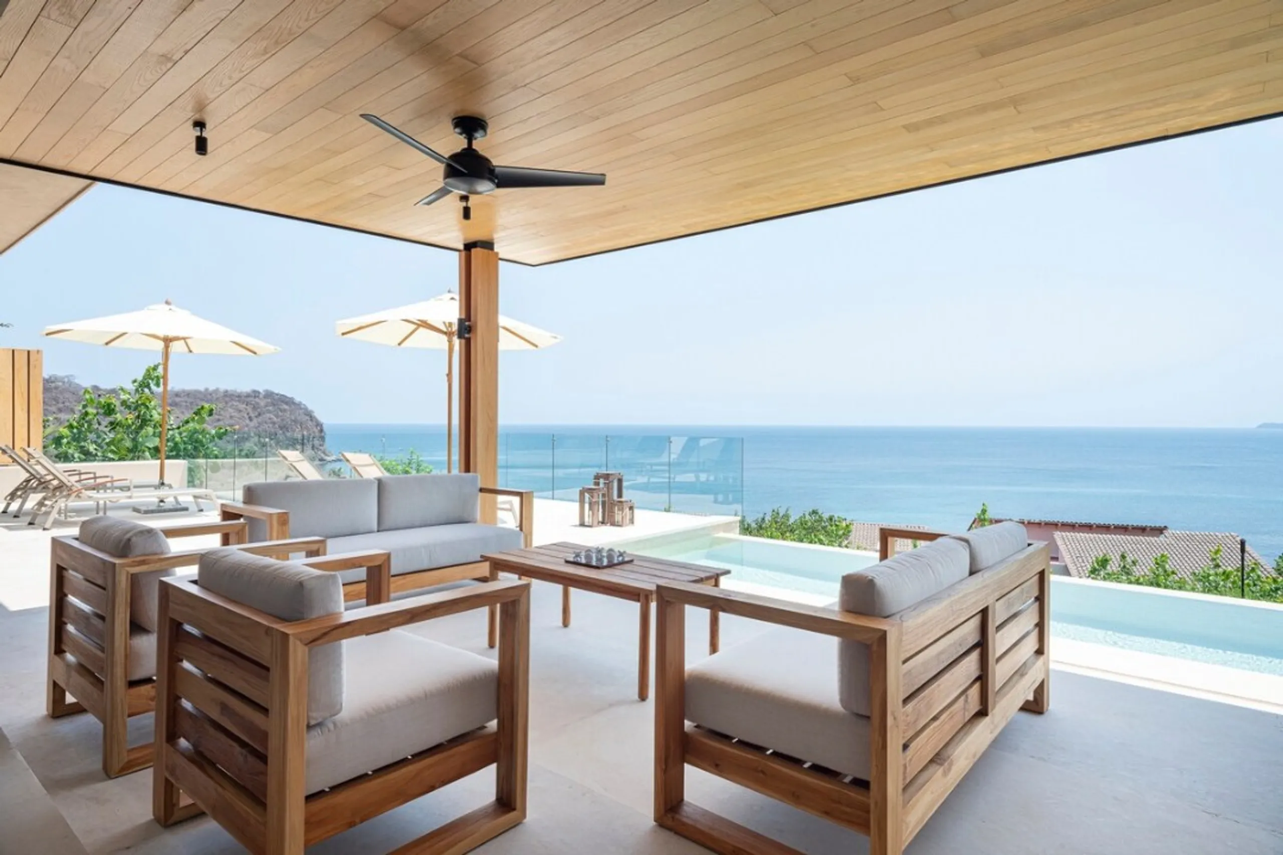 Awe-Inspiring Hillside Villa in Punta Mita with Infinity Pool & Panoramic Bay Views — photograph 9