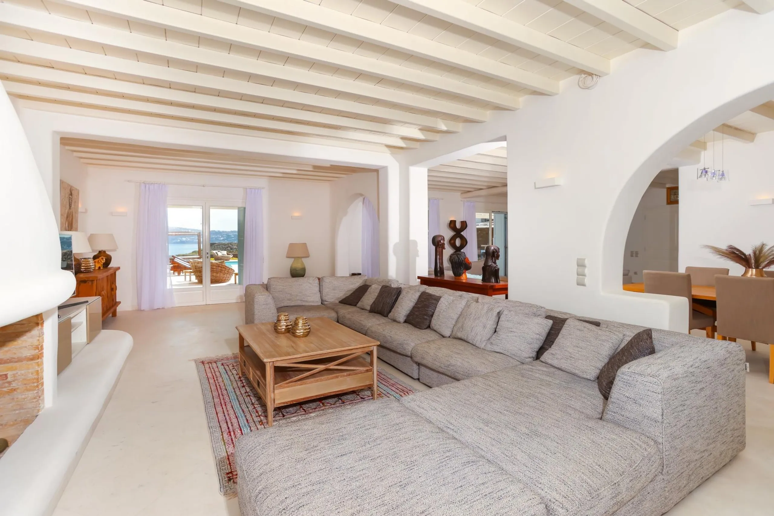 Glorious Mykonos Retreat with Private Pool — photograph 7