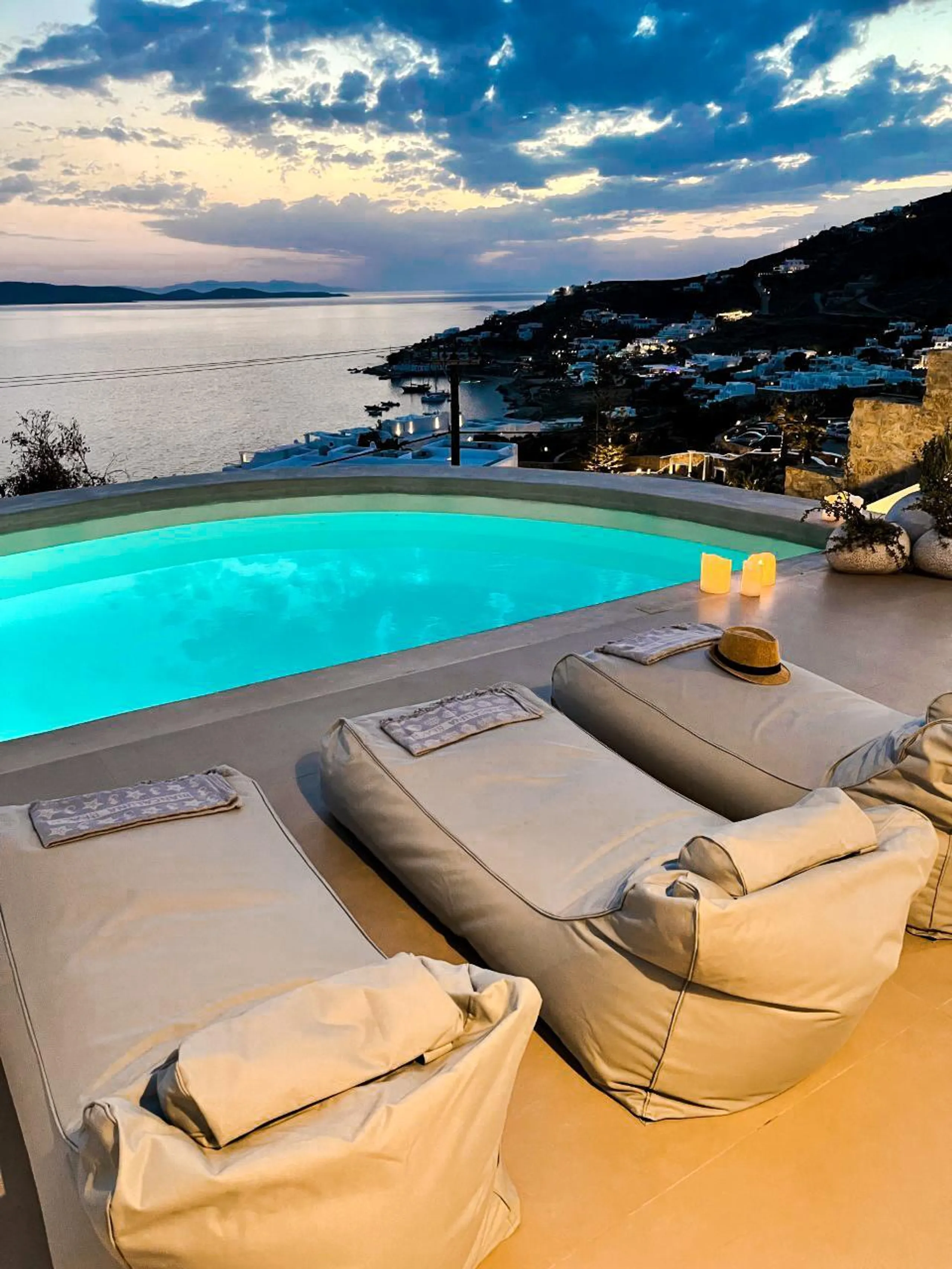 Ultimate Mykonos Sunset Coastal Charm Villa — photograph 2