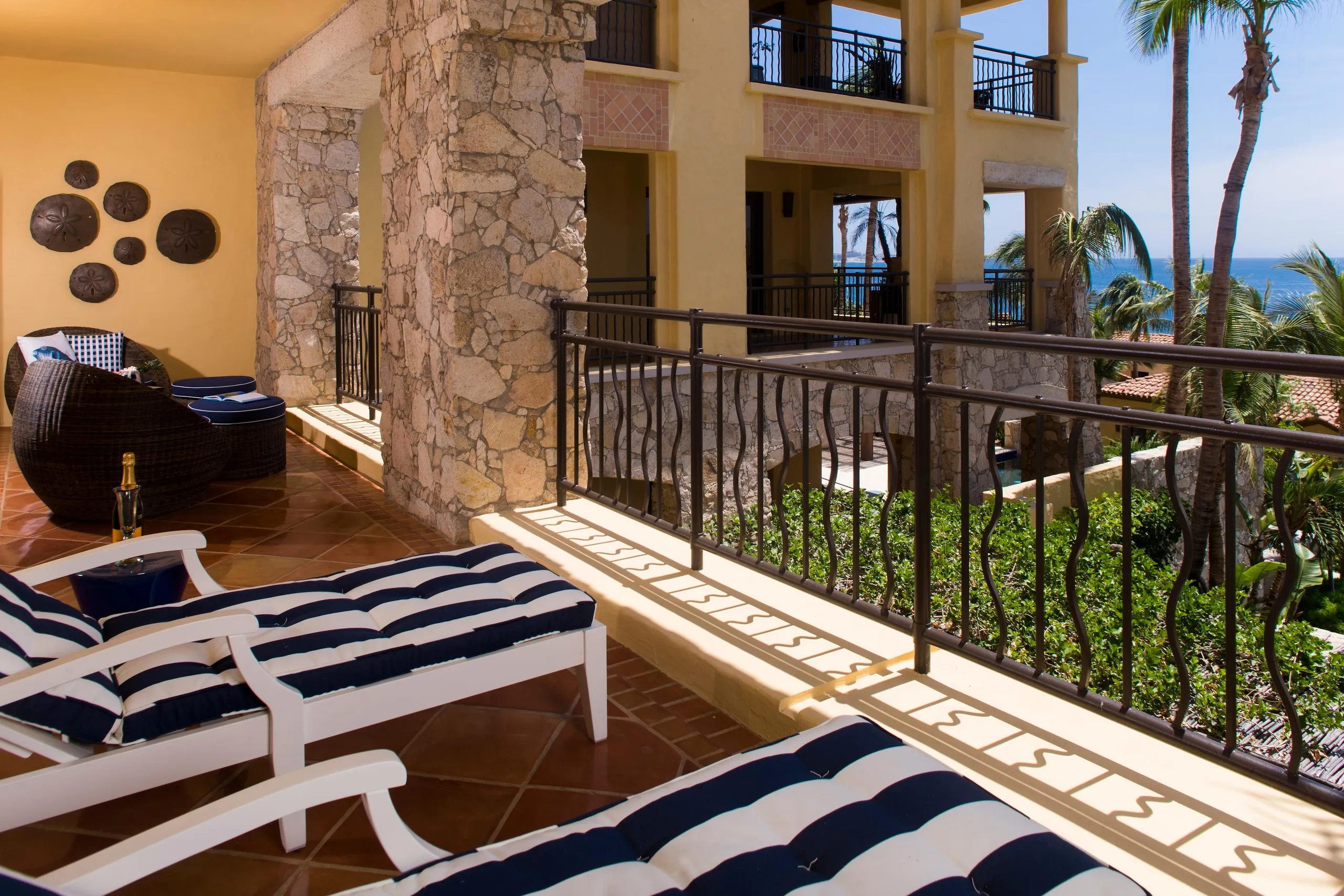 Penthouse Luxury Living with Stunning Views of the Sea of Cortez — photograph 6