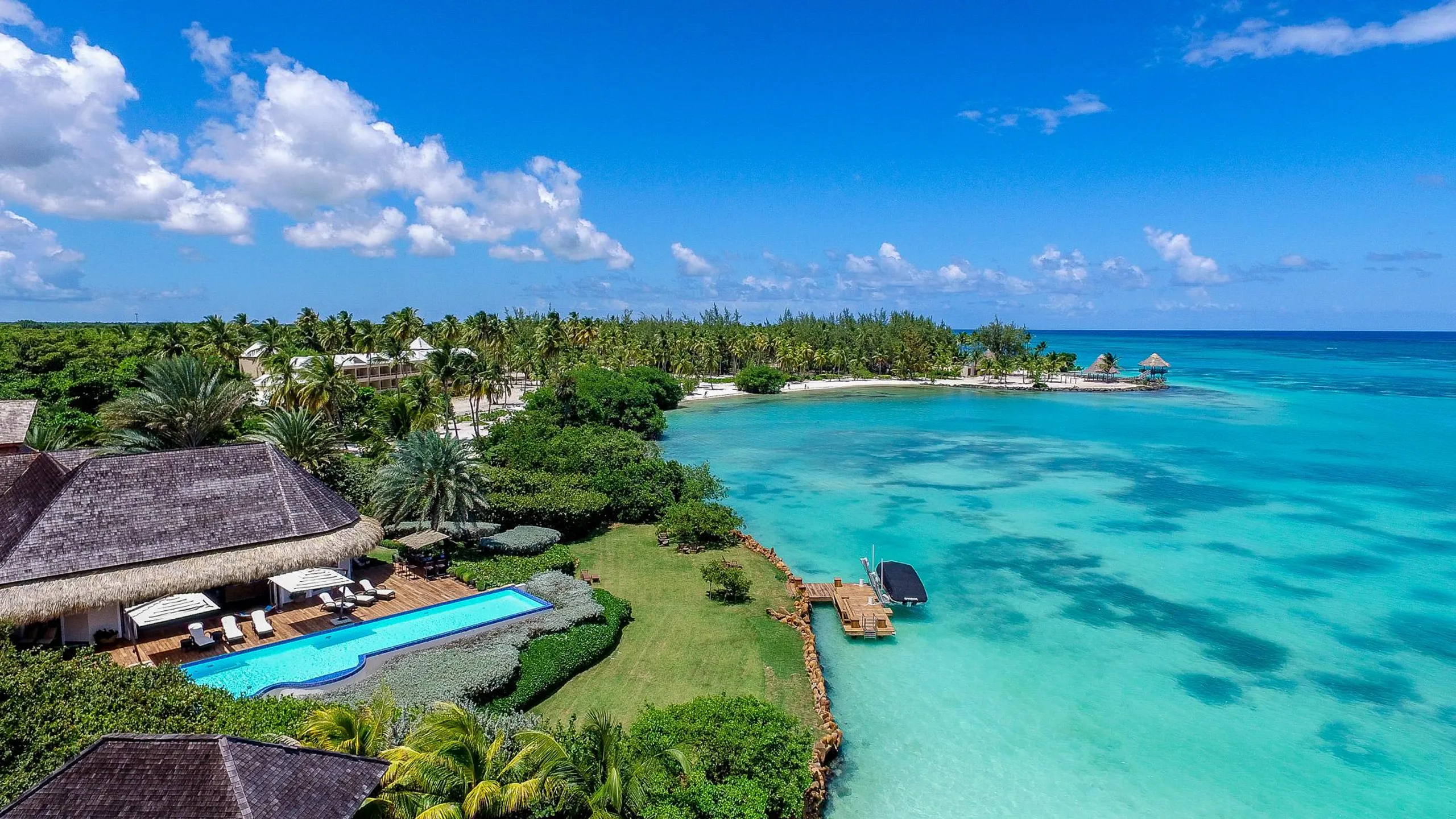 Punta Cana Waterfront Villa with Private Pool and Resort Amenities, Punta Cana