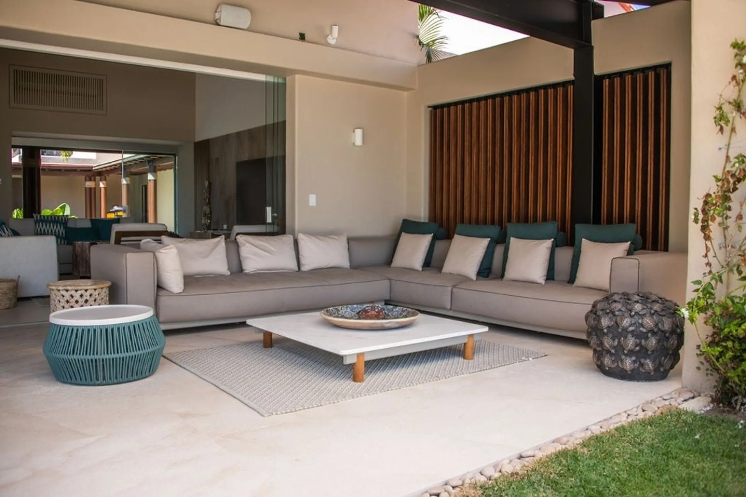 Tranquil Lagos del Mar Villa with Infinity Pool, Jacuzzi & Ocean Views — photograph 10