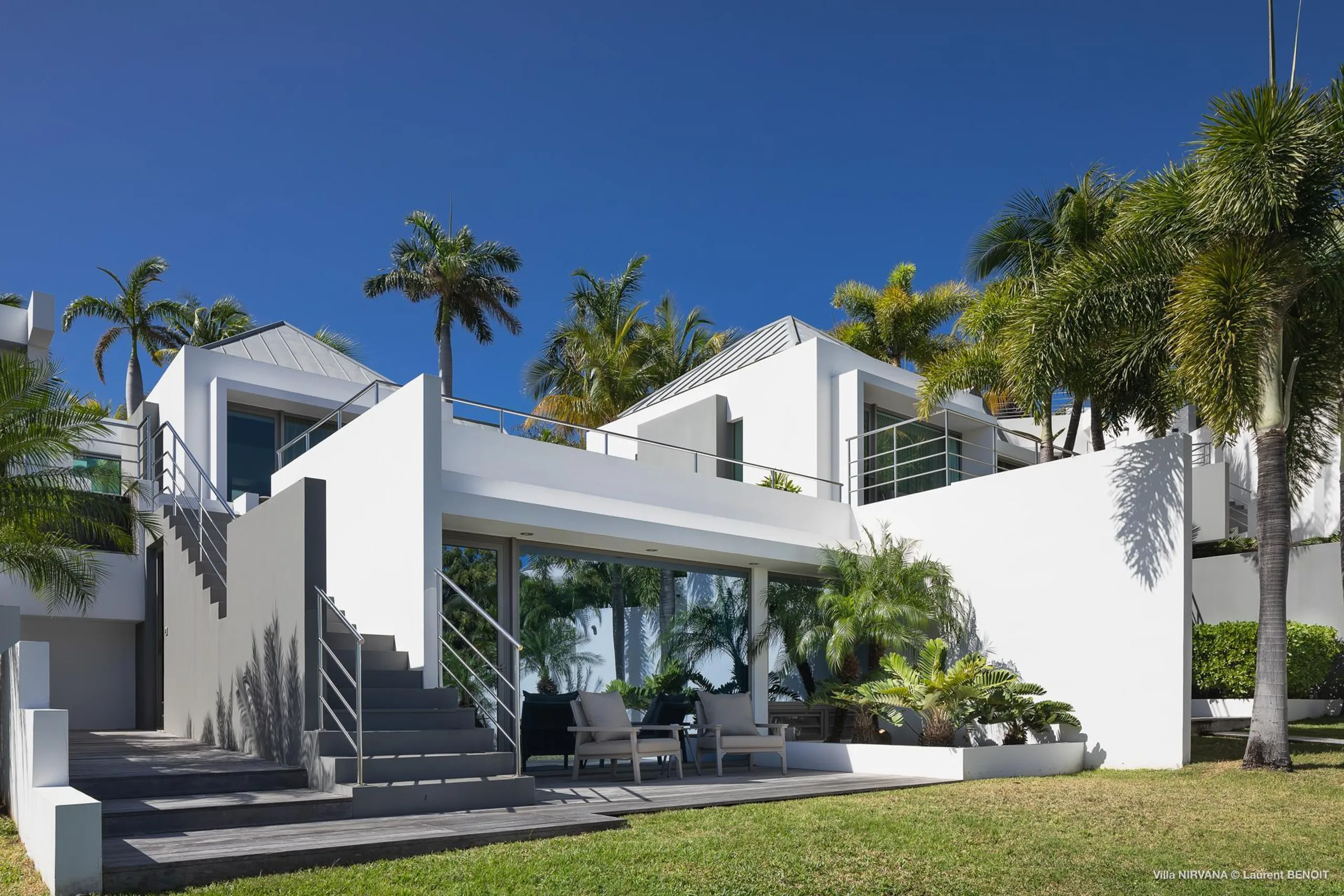 Inspiring Lurin Villa with Infinity Pool  and Ocean Views — photograph 2