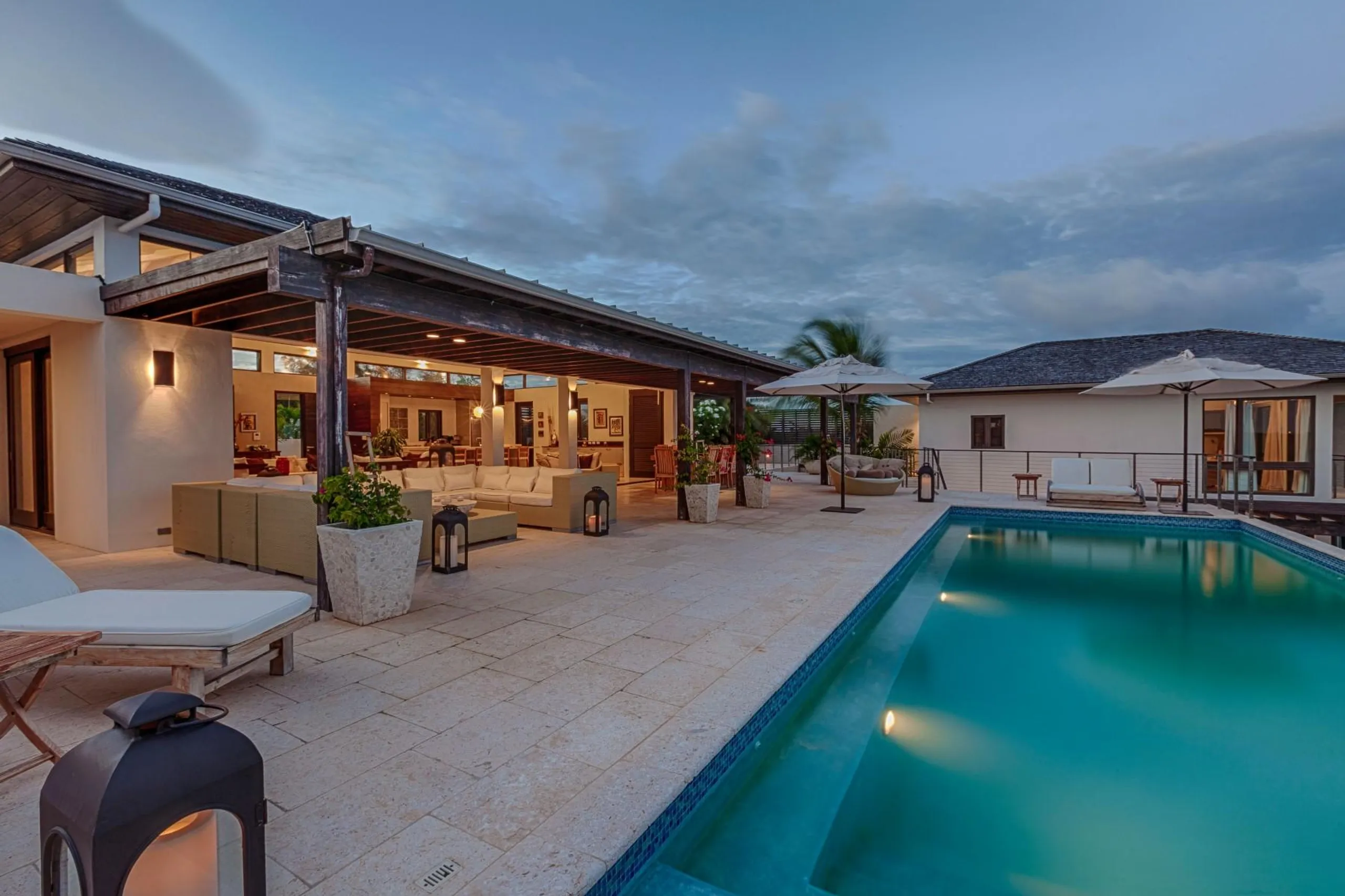 Pocket Listing: Serene Little Harbour Villa with Pool Views — photograph 2