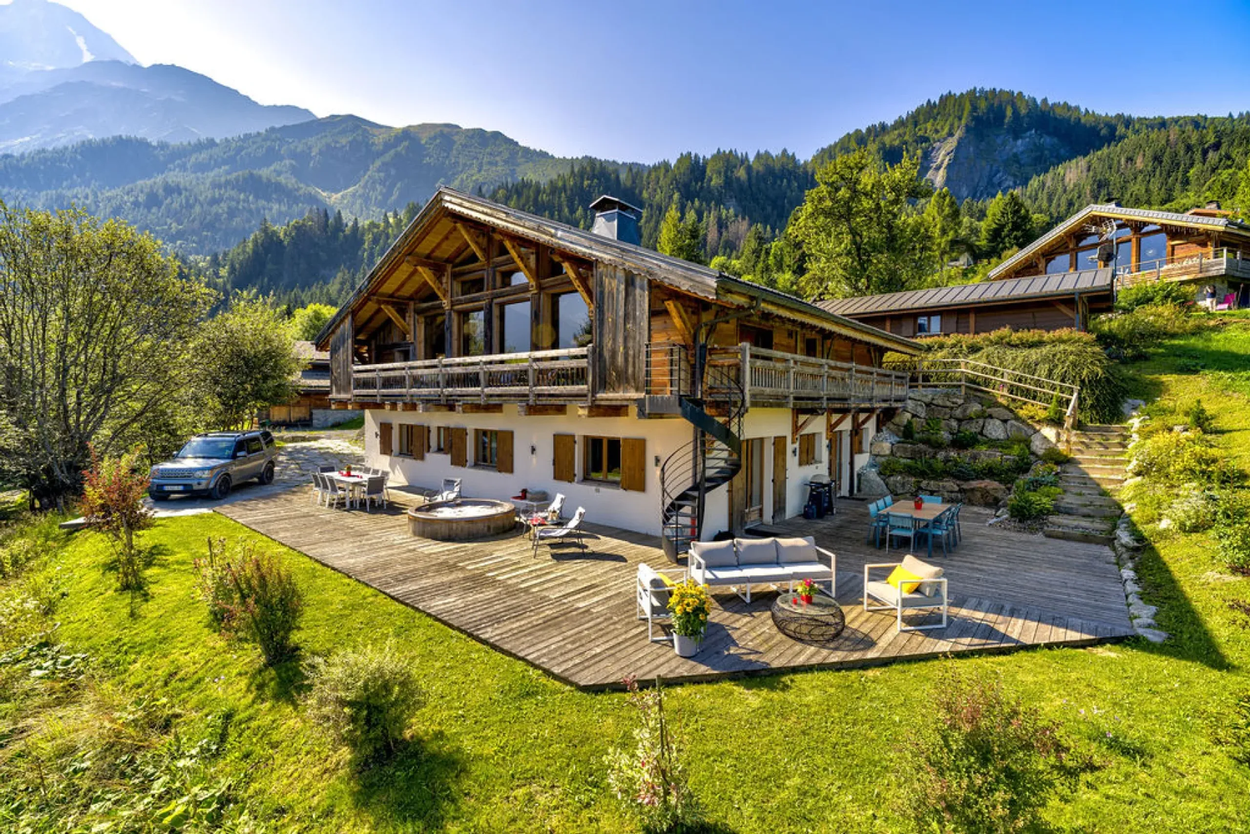 Historic Ski-In/Ski-Out Farmhouse with Spa, Jacuzzi, and Panoramic Mont Blanc Views — photograph 3