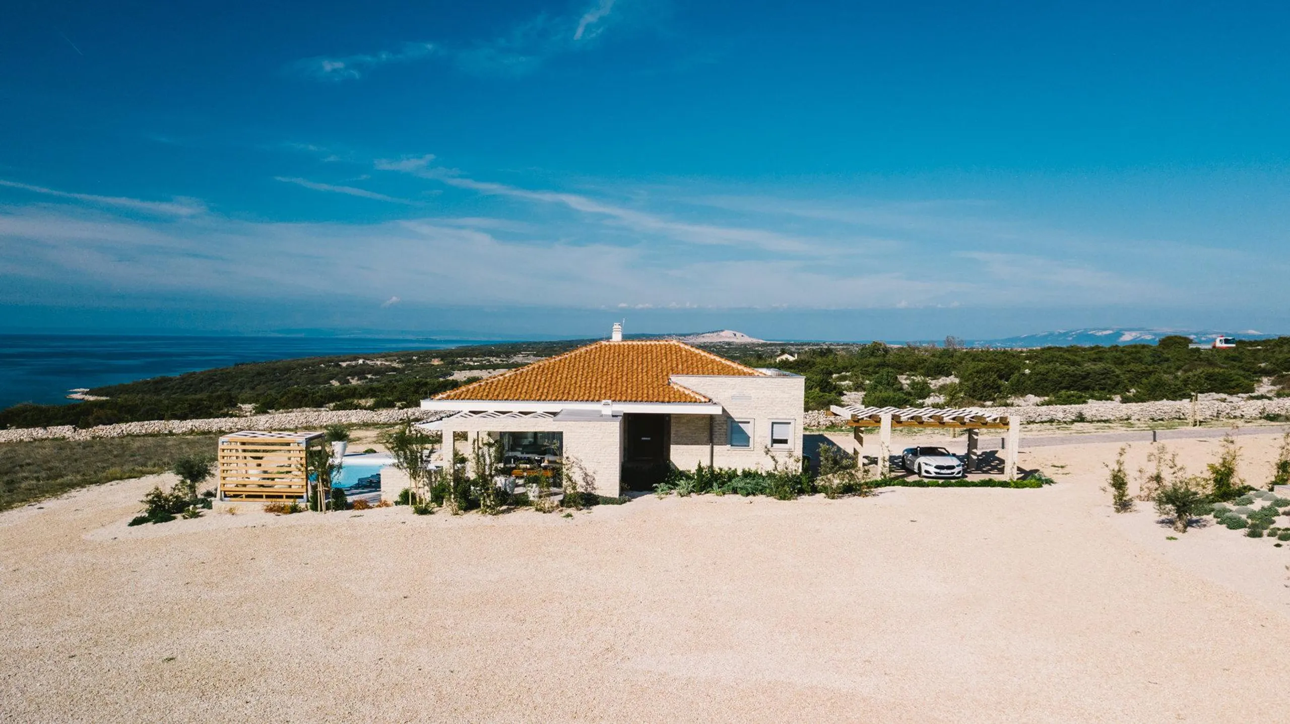 Captivating Villa Oasis in Novalja with Private Infinity Pool and Amazing Sea Views — photograph 9