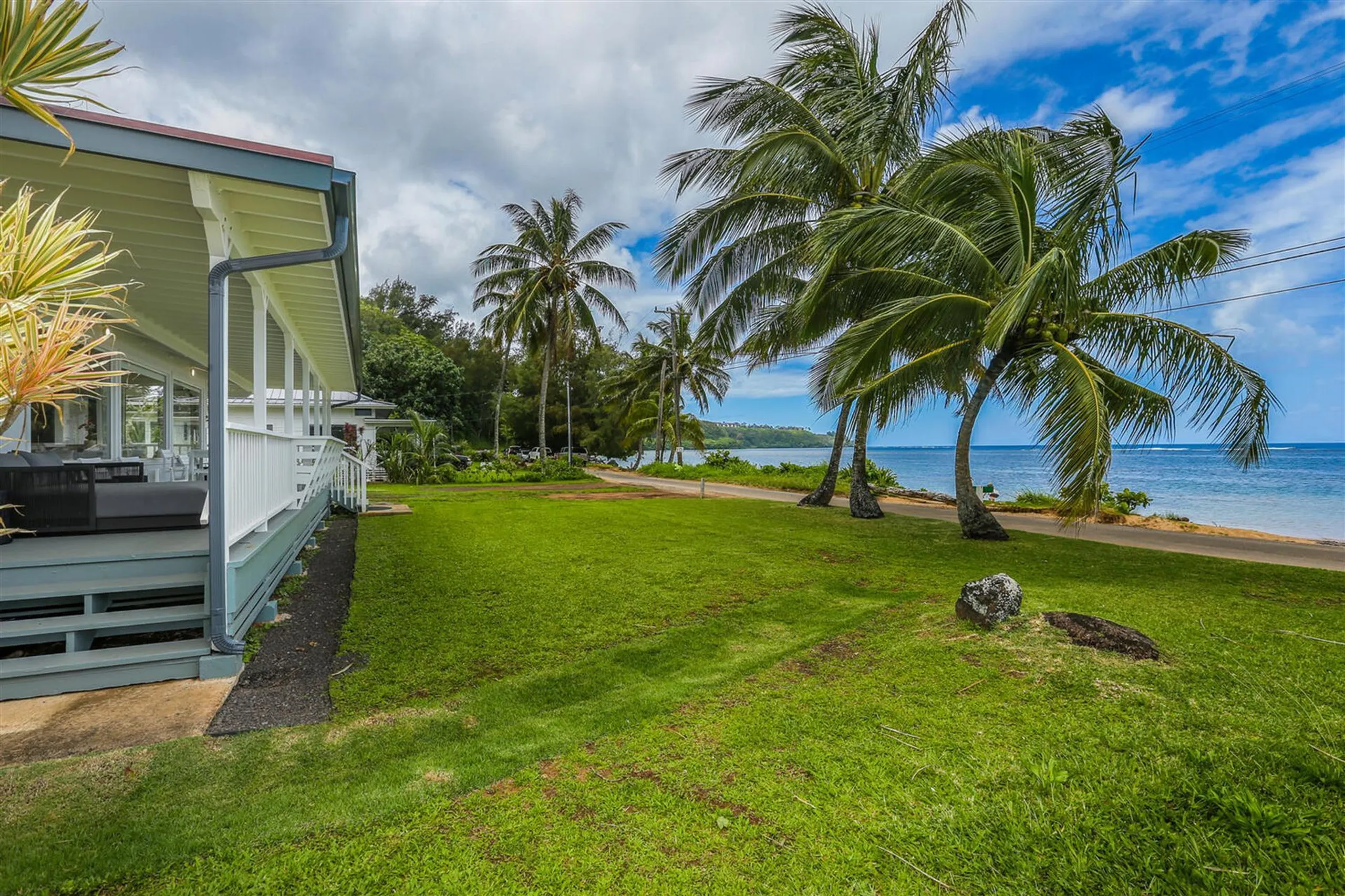 Kauai North Shore Ocean Front Villa with Stunning Ocean Views, Anini