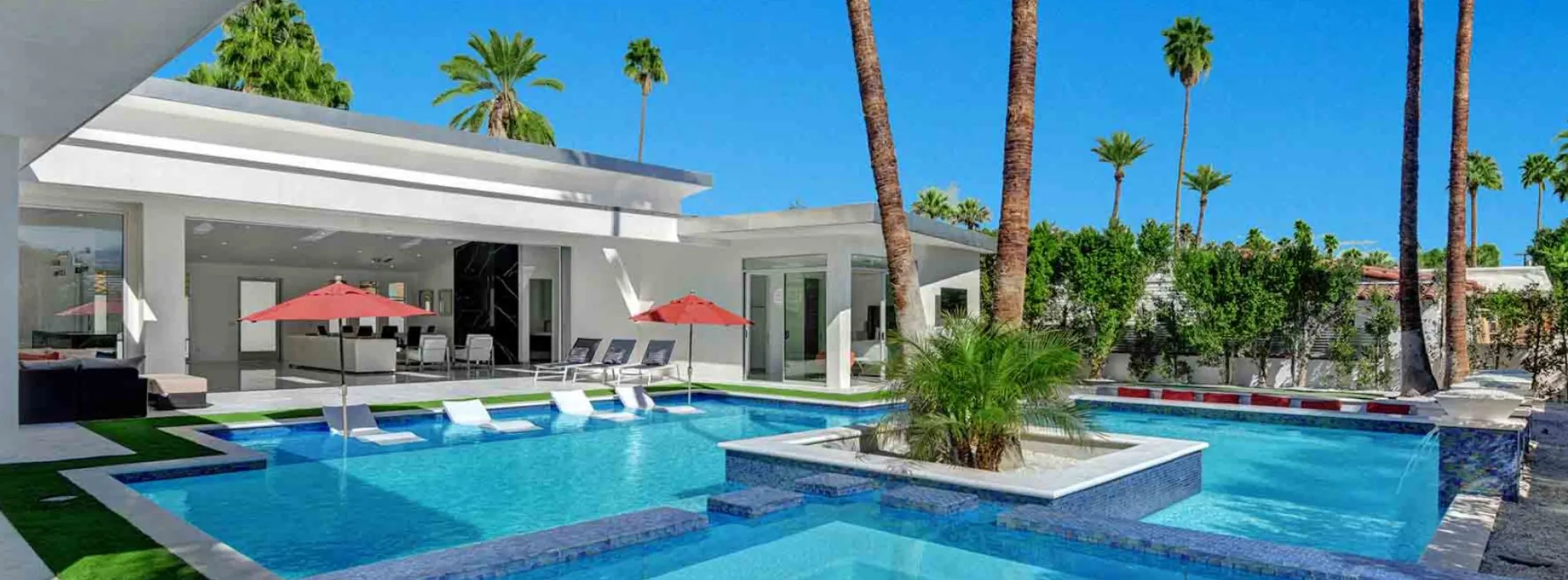 Brand-New Palm Springs Movie Colony Estate  with Resort-Style Pool and Mountain Views — photograph 4