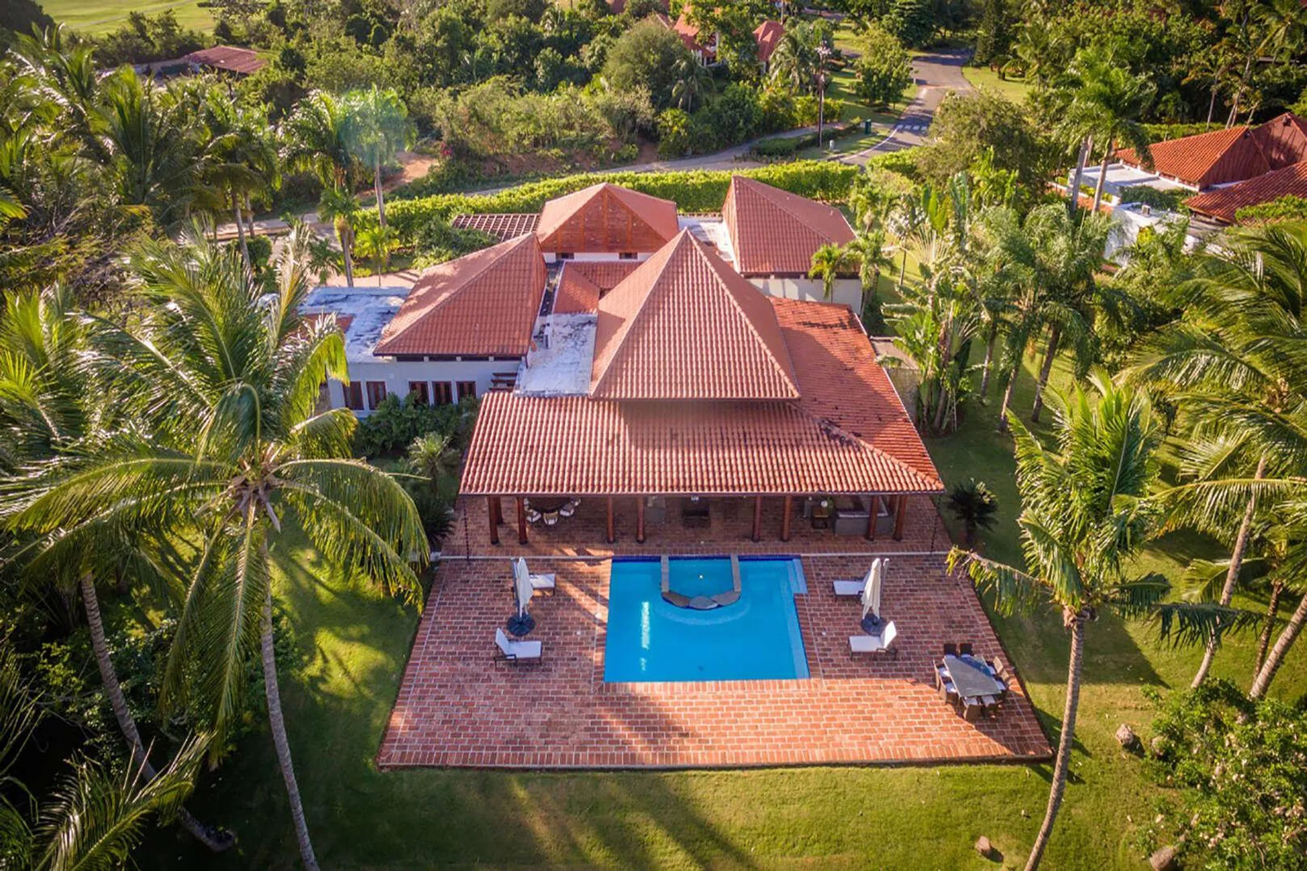 Casa de Campo's Abundant Villa with Sophisticated Comfort — photograph 2
