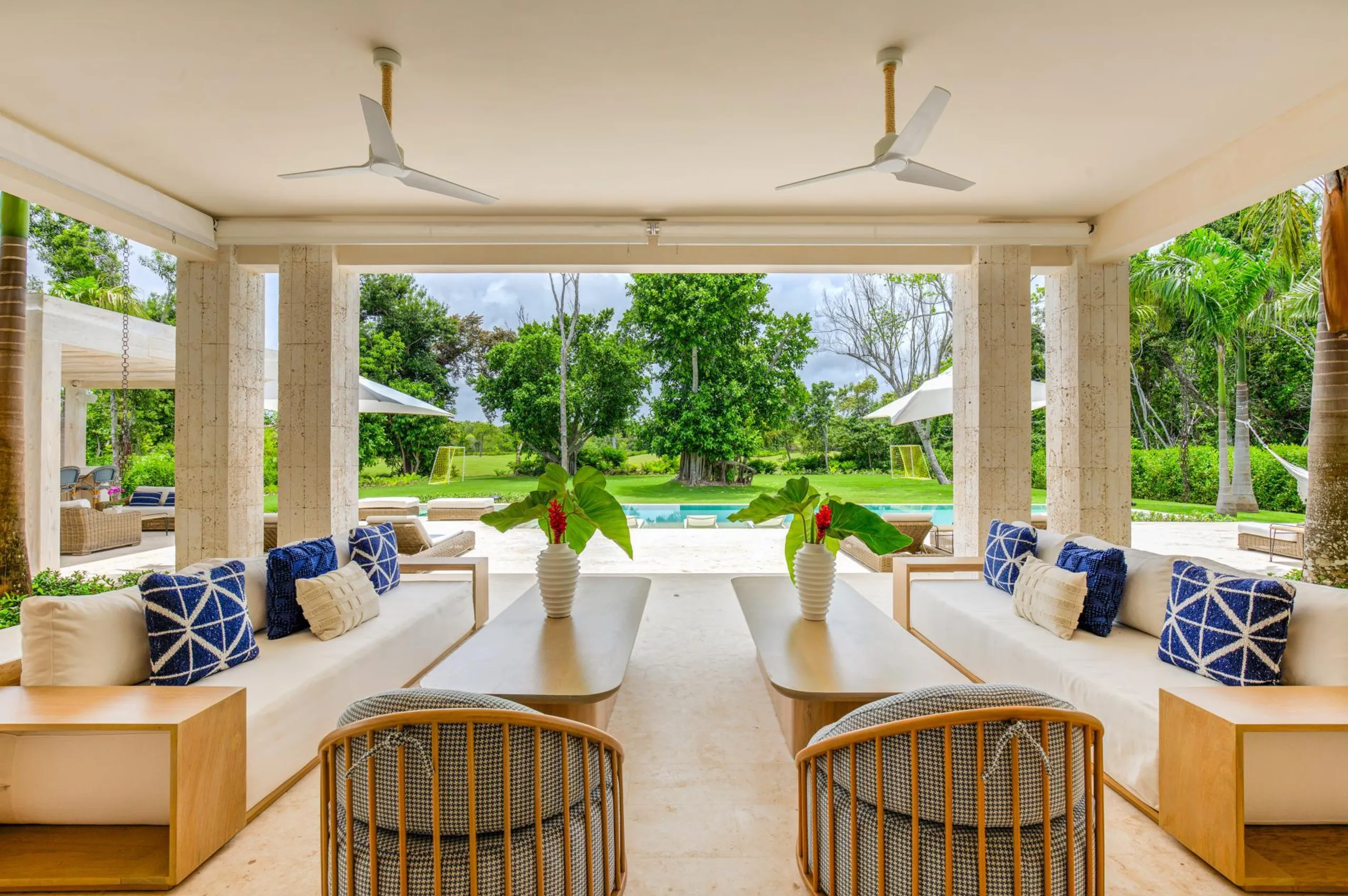 Magnificent Golf Front Villa with Private Pool — photograph 5