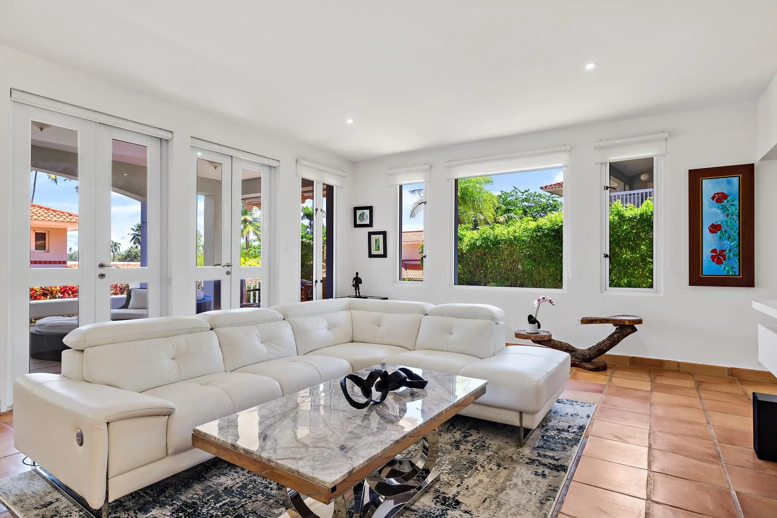 Relaxing Fresh Green Villa In Dorado Beach with 3 Bedrooms — photograph 2