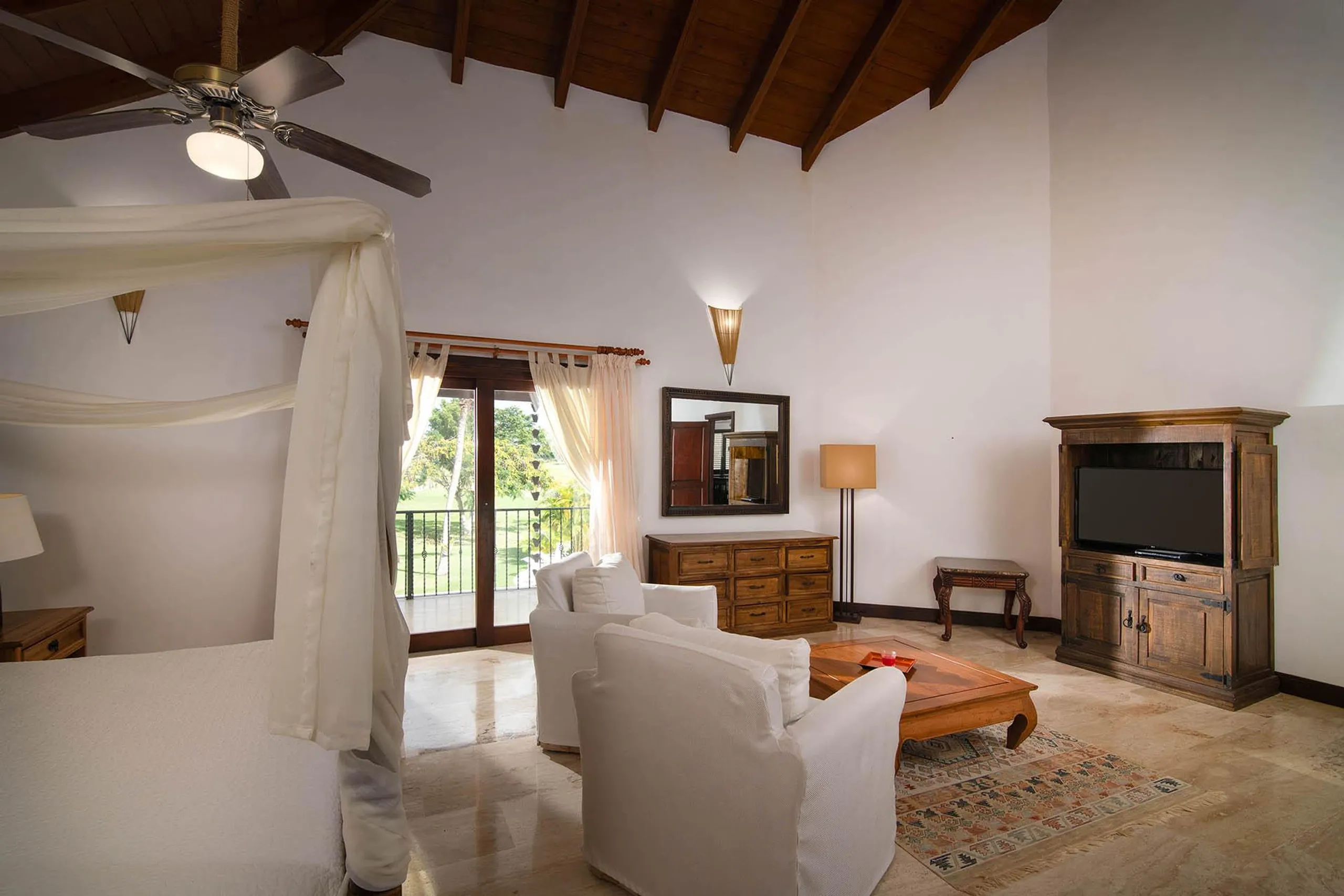 Ornate Caribbean-Style Villa with Private Pool and  Dye Fore Golf Course Views — photograph 12