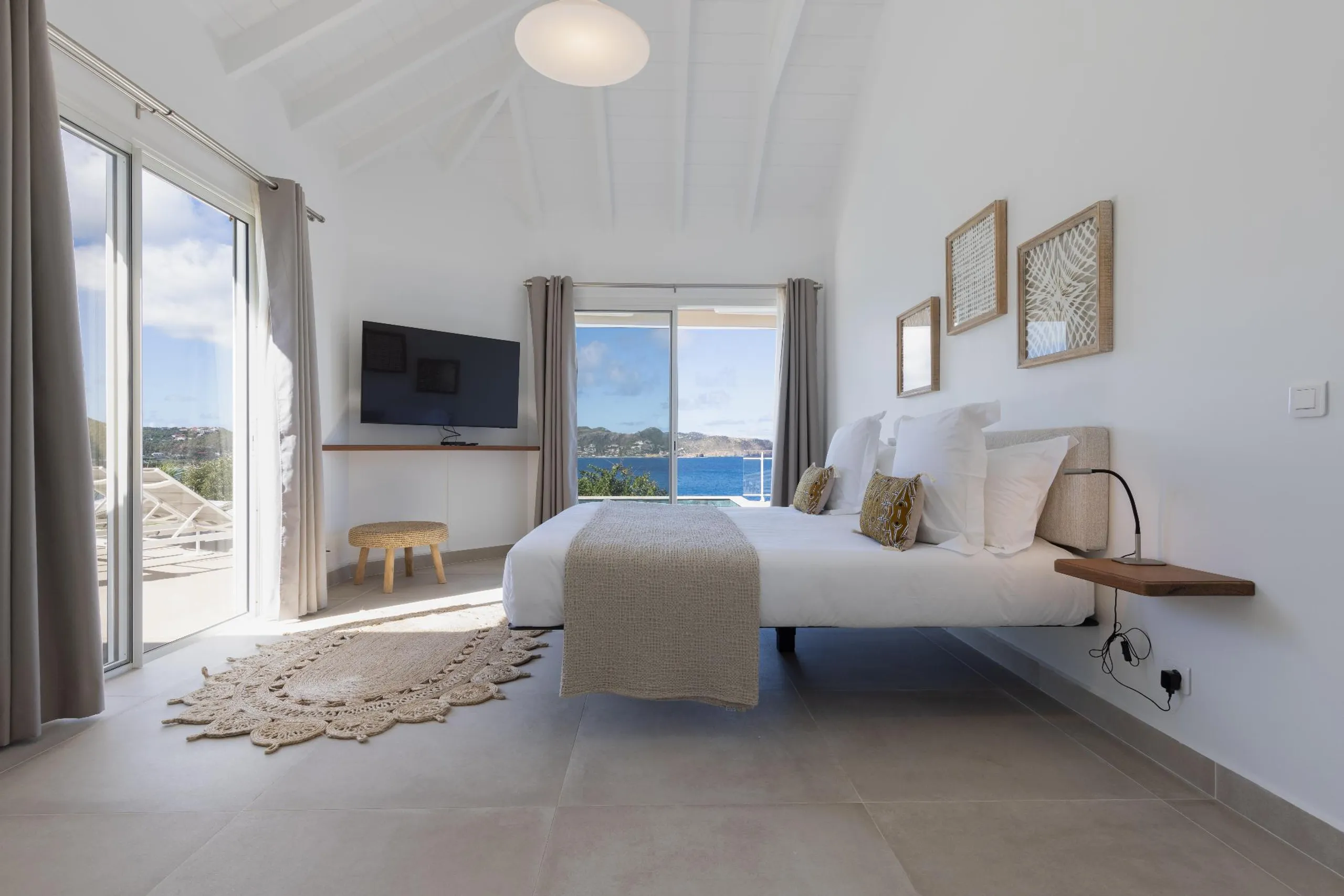 Deluxe Pointe Milou Villa with Private Pool and Ocean Views — photograph 10