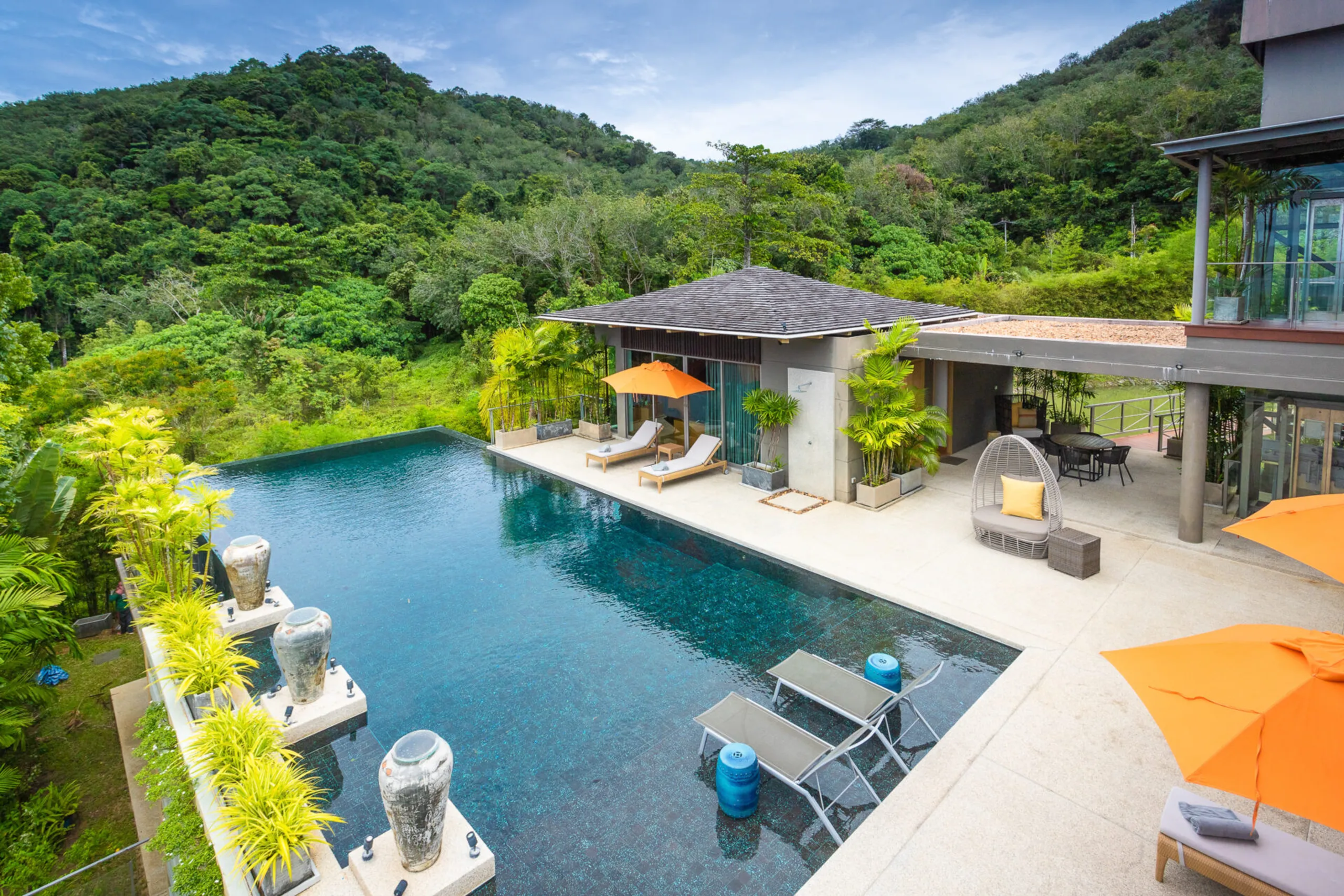 Magnificent Villa in Phuket with Private Pool and Stunning Ocean Views — photograph 10