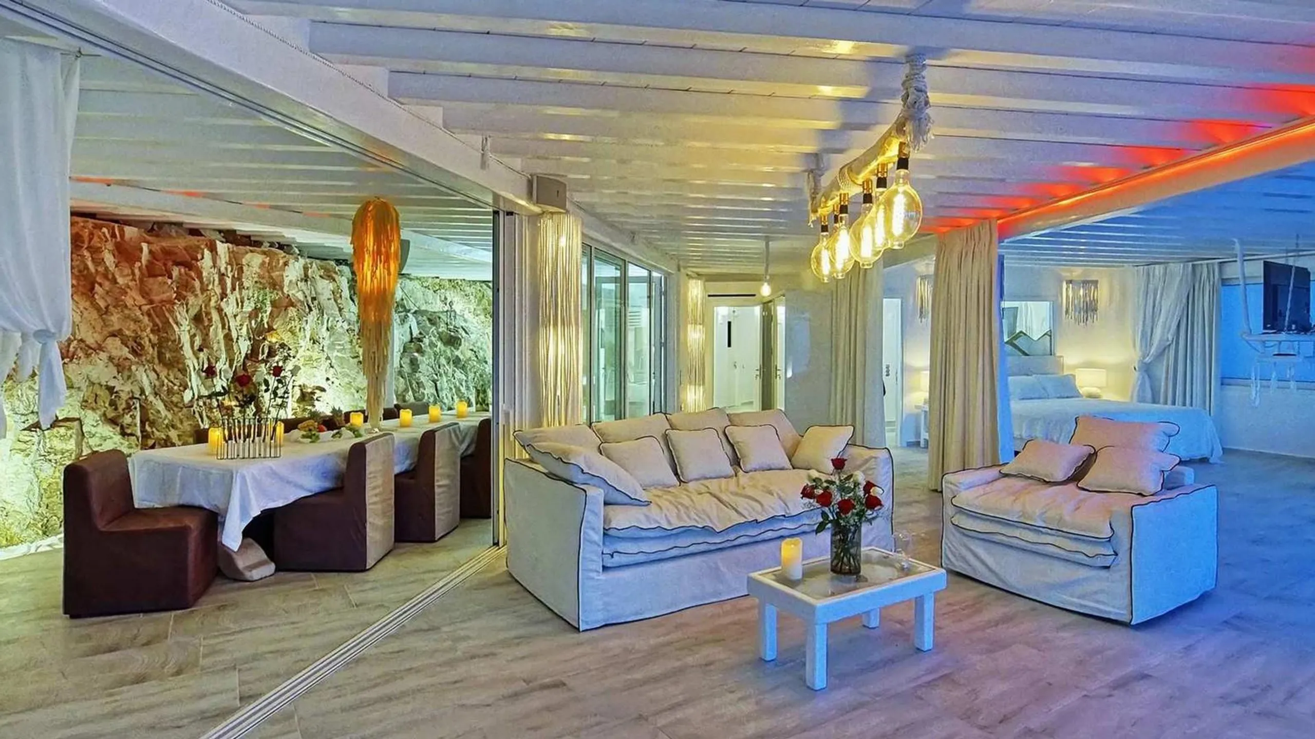 Lavish Oceanview Villa with Invigorating Infinity Pool VILLAWAY® — photograph 11