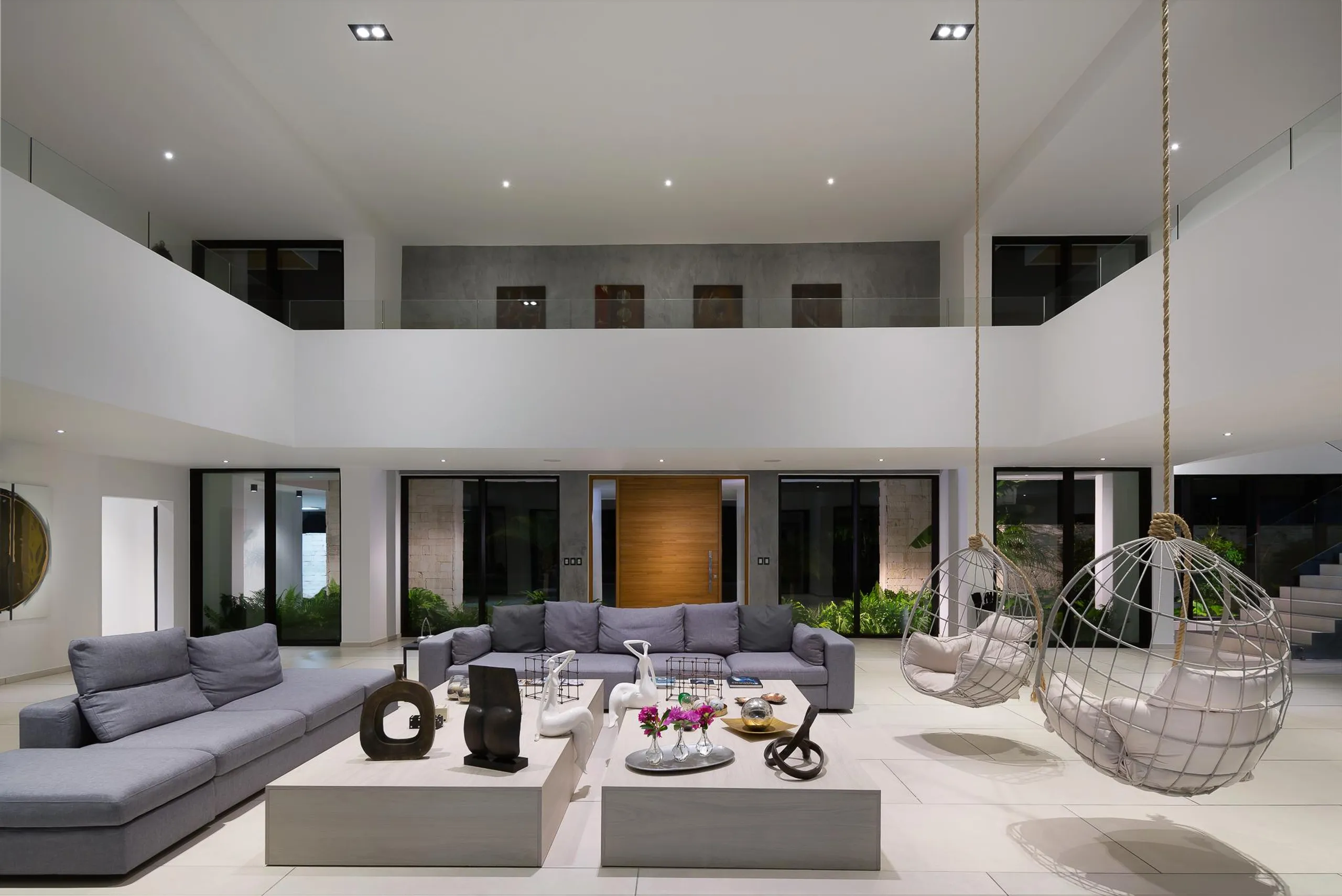 Minimalist Modern Villa with Private Pool and Luxurious Comfort — photograph 6