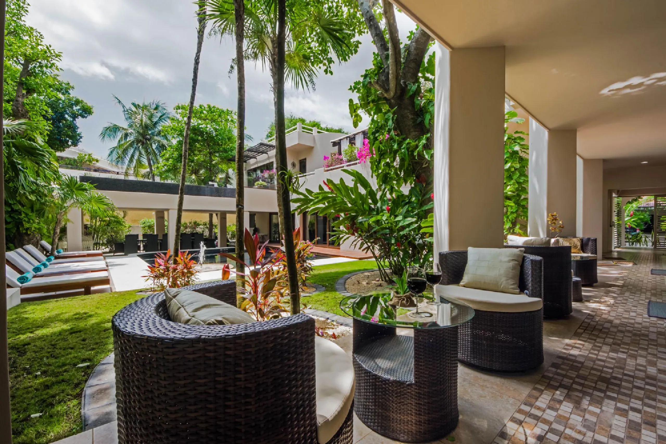 Playa del Carmen Luxury Estate with Multiple Pools and Lush Grounds — photograph 8