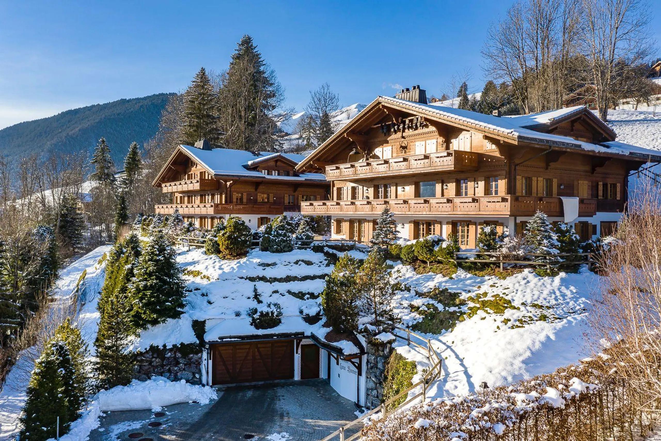 Elegant Alpine Retreat with Panoramic Views, Saint Sulpice Le Gueretois