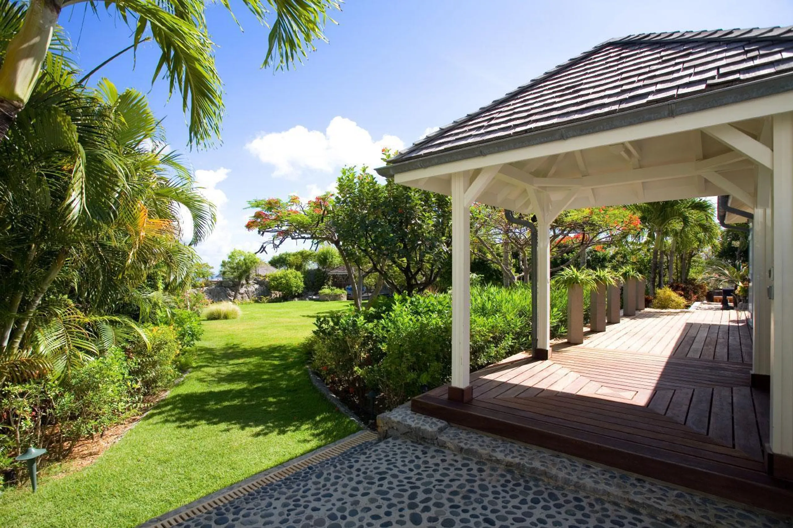 Lavish Villa with Private Pool and Zen Garden — photograph 9
