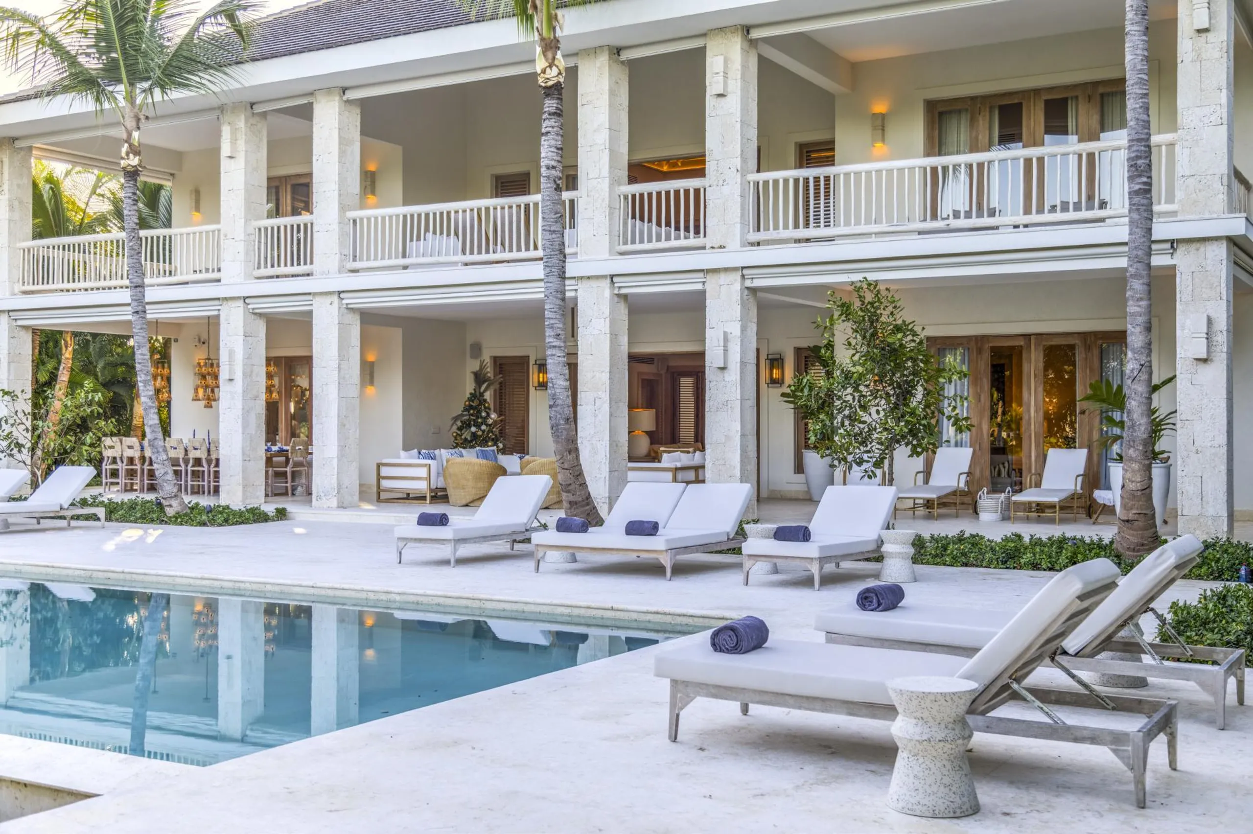 Tranquil Six Bedroom Villa with Private Pool, and Scenic Golf Course Surroundings — photograph 4