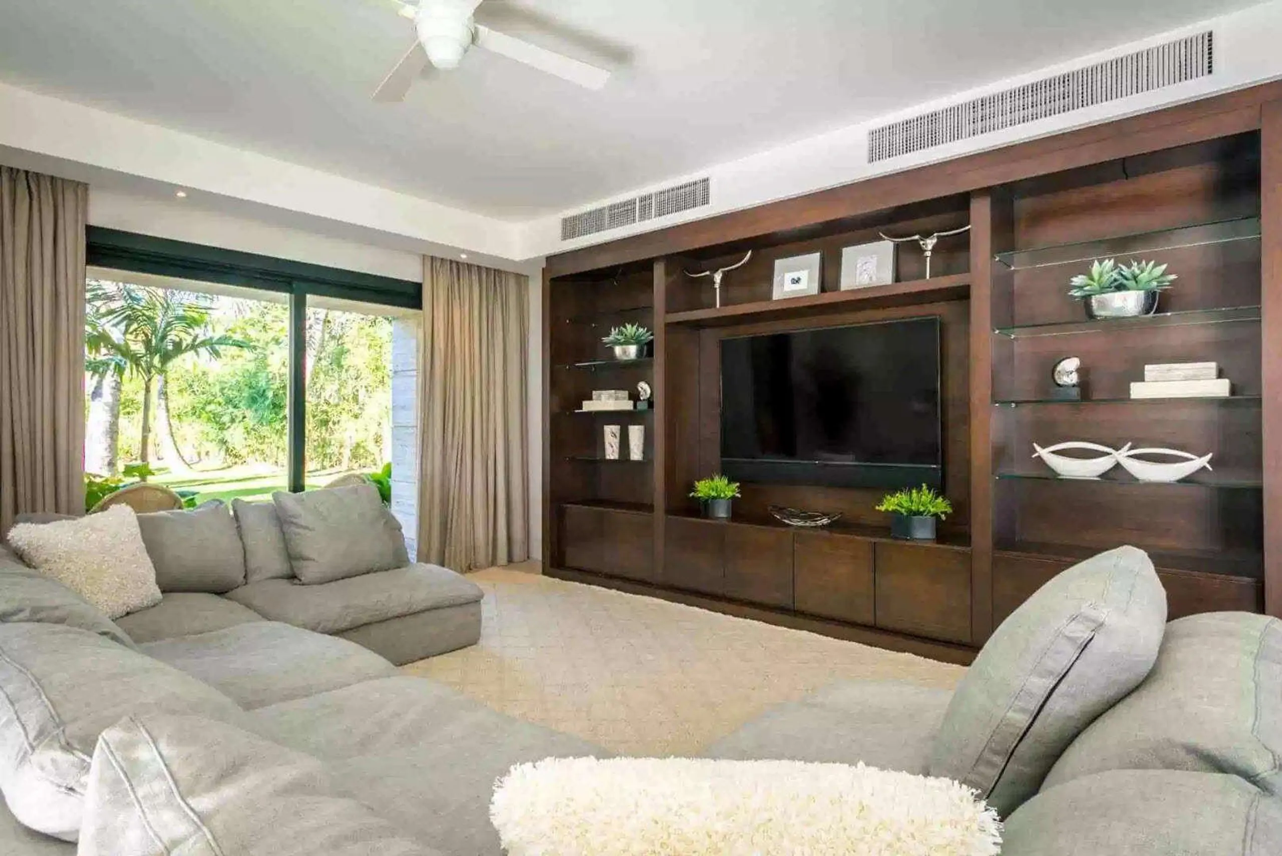 Casa de Campo's Sophisticated Contemporary Overlooking the Caribbean Sea — photograph 6