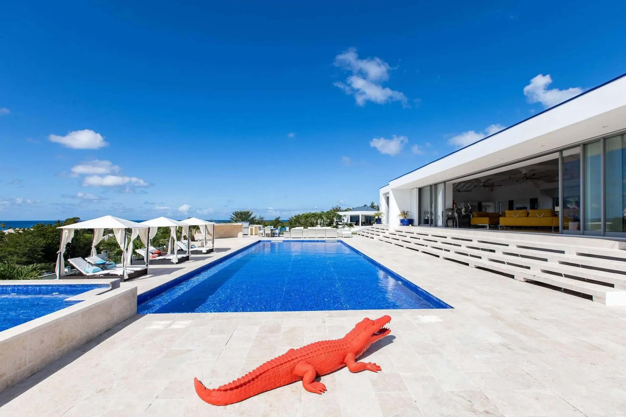 Luxe Retreat Villa with Private Pool, Tennis and Unmatched Views of Caribbean Sea — photograph 8