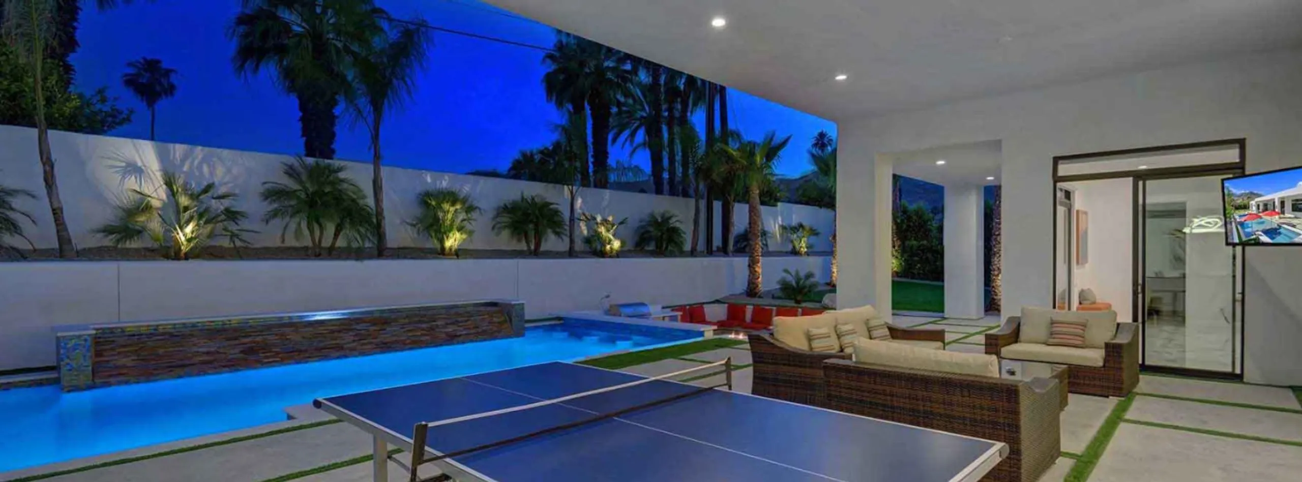 Luxurious Palm Desert Villa: Resort-Inspired Pool, Fire Pit, & Custom Interiors Near Coachella — photograph 4