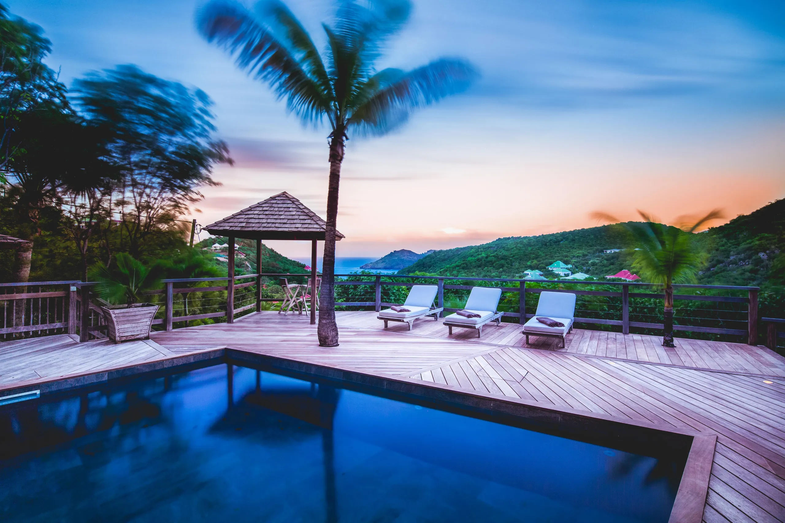 Beautiful Paradise Estate with Private Pool and Chef's Kitchen, Flamands