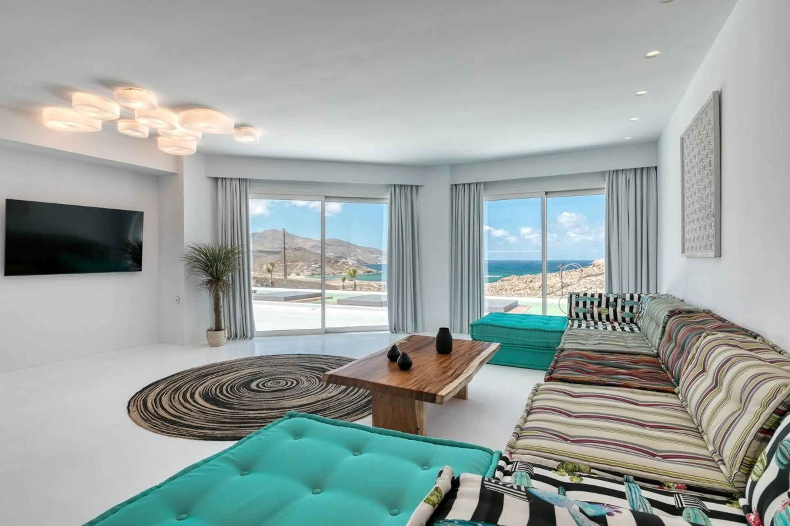 Lavish Ftelia Villa with Invigorating Pool — photograph 7