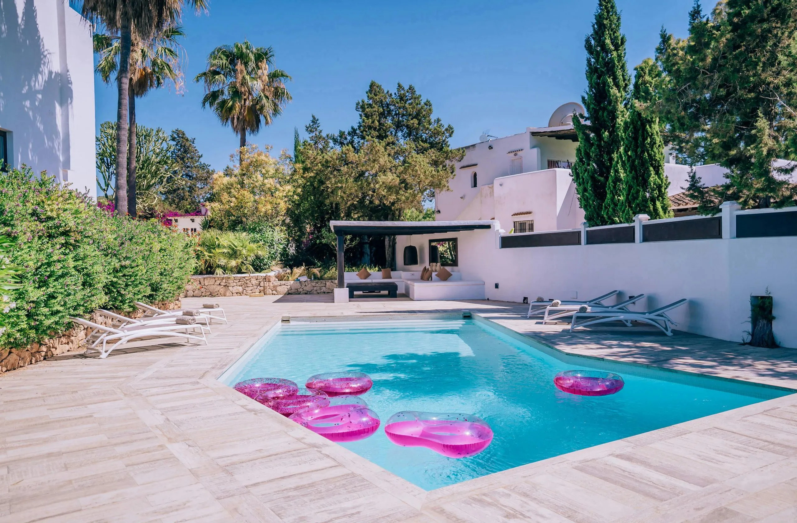 Palatial San Antonio Villa with Private Pool and Outdoor Grill — photograph 3