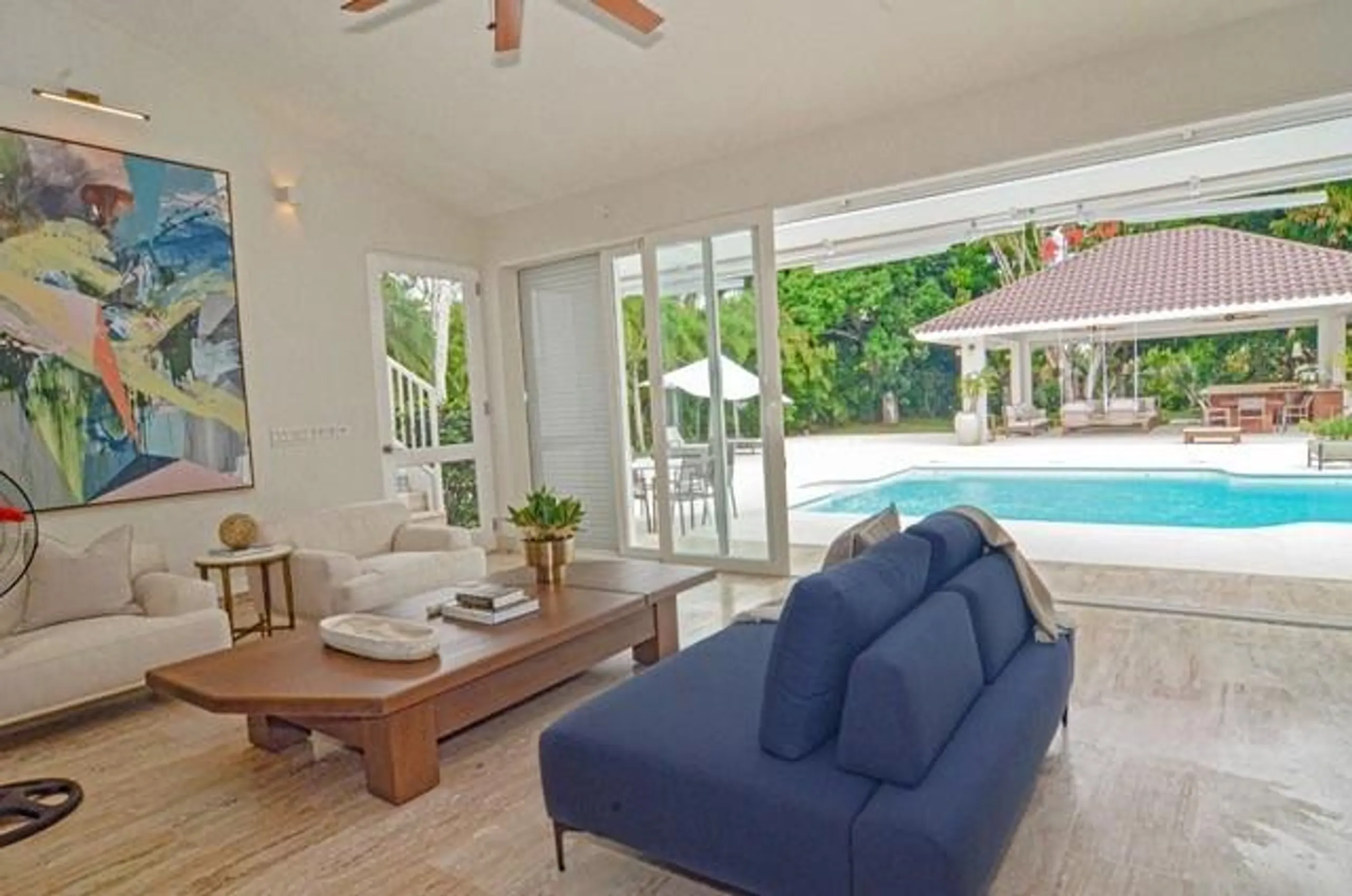 Stunning Tropical Villa with Private Pool — photograph 5