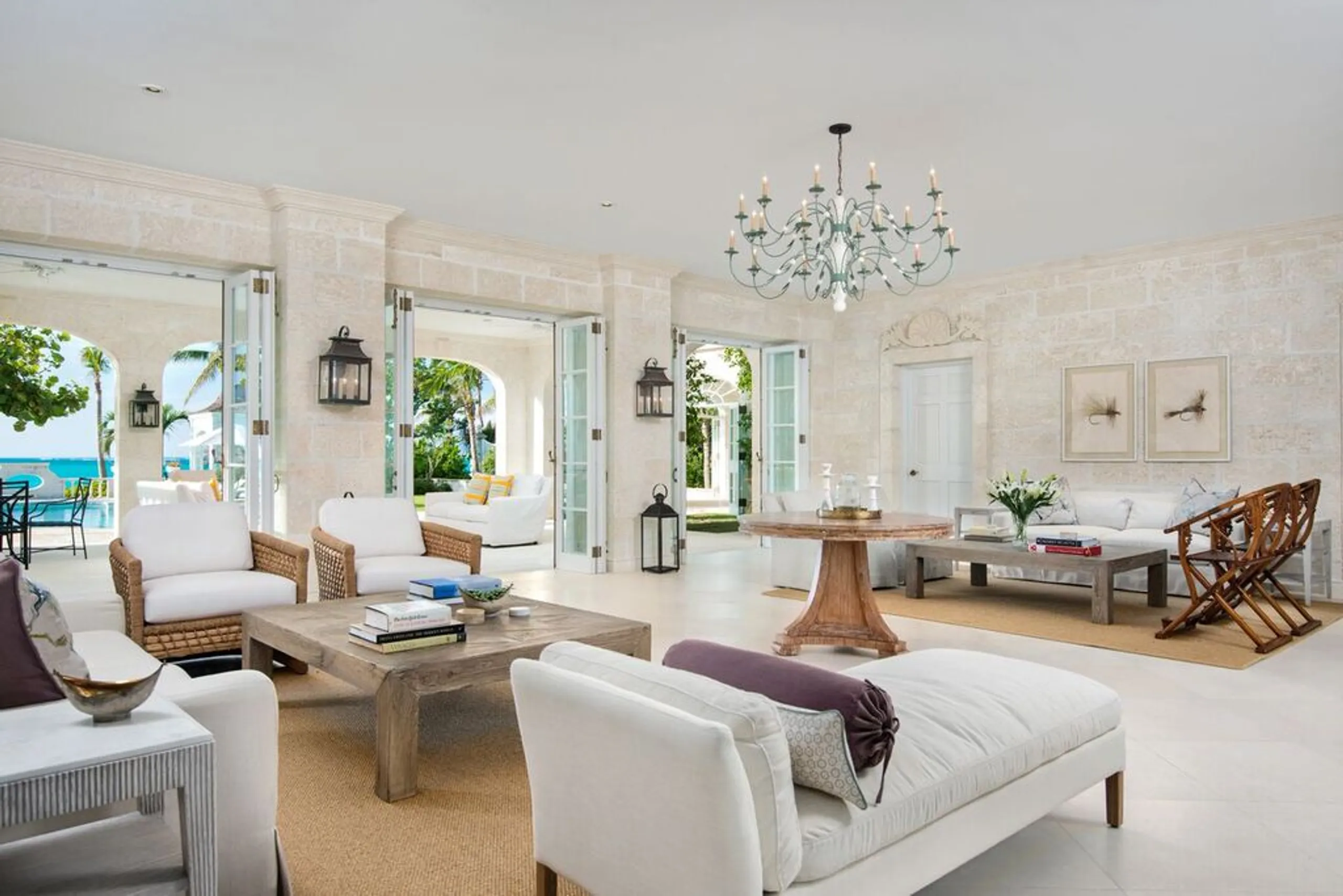 Serene Neo-Classical Villa on Grace Bay Private Pool, Manicured Gardens & Oceanfront Views — photograph 10