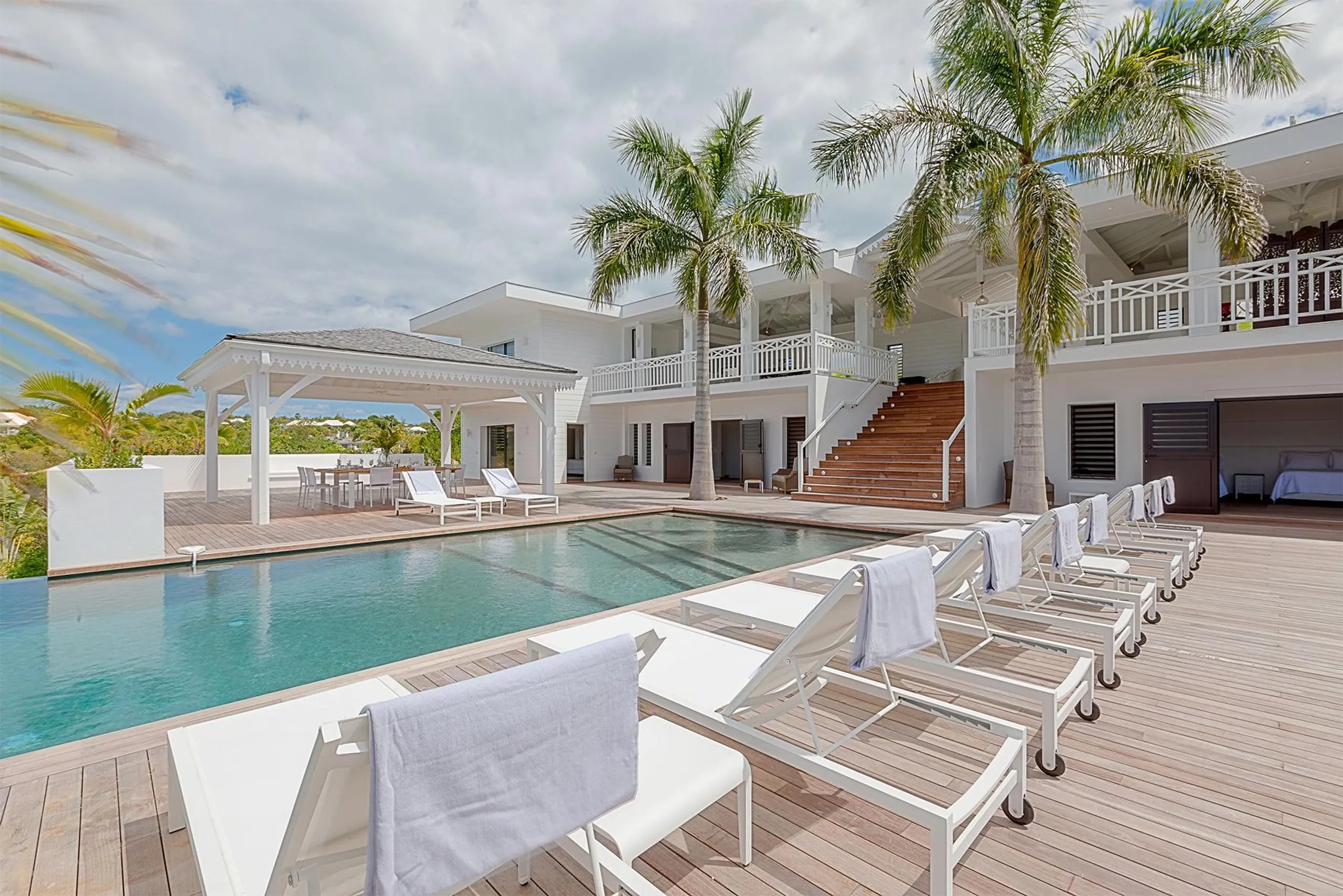 Elegant Twin Palm Villa with Private Pool and Infinity Views — photograph 8