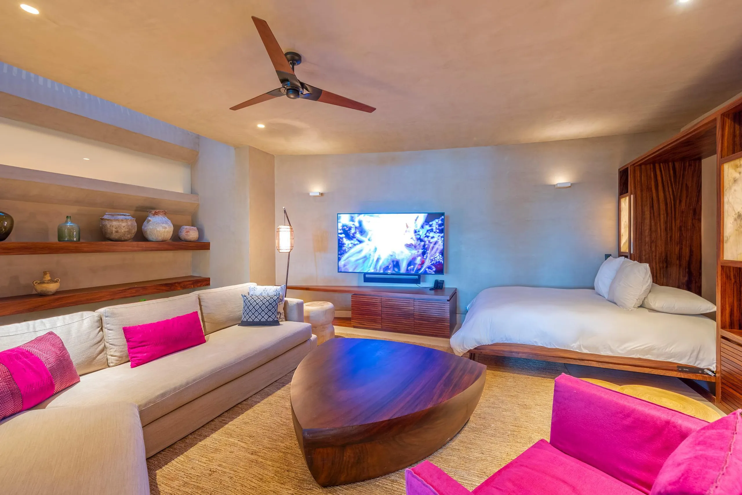 Lush Luxury Kupuri Estate with Infinity Pool and Ocean Views — photograph 9