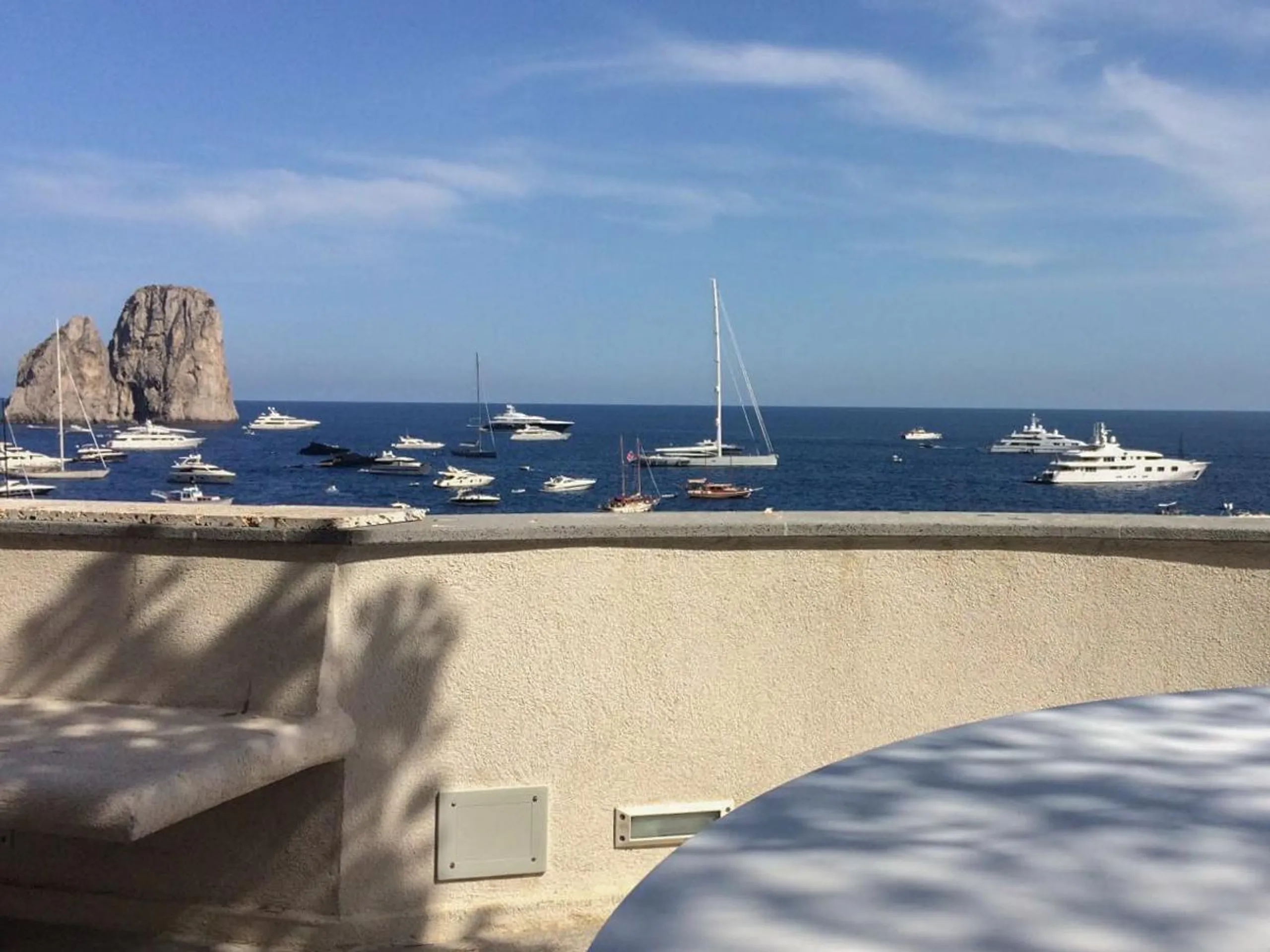 Superb Cliside Villa with Alfresco Dining and Unparalleled Capri Coast Views — photograph 12